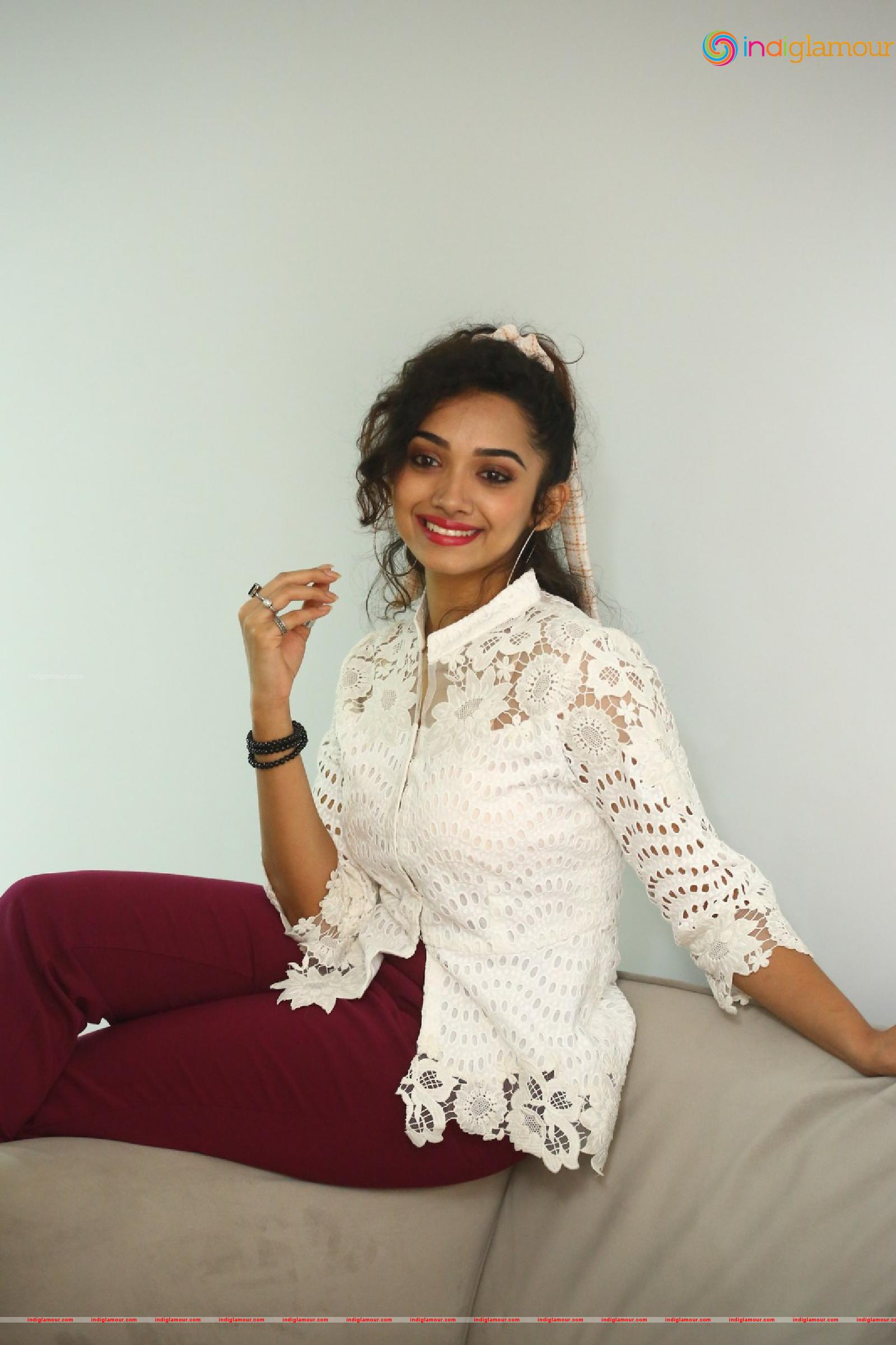 Saanve Megghana Actress hd photo