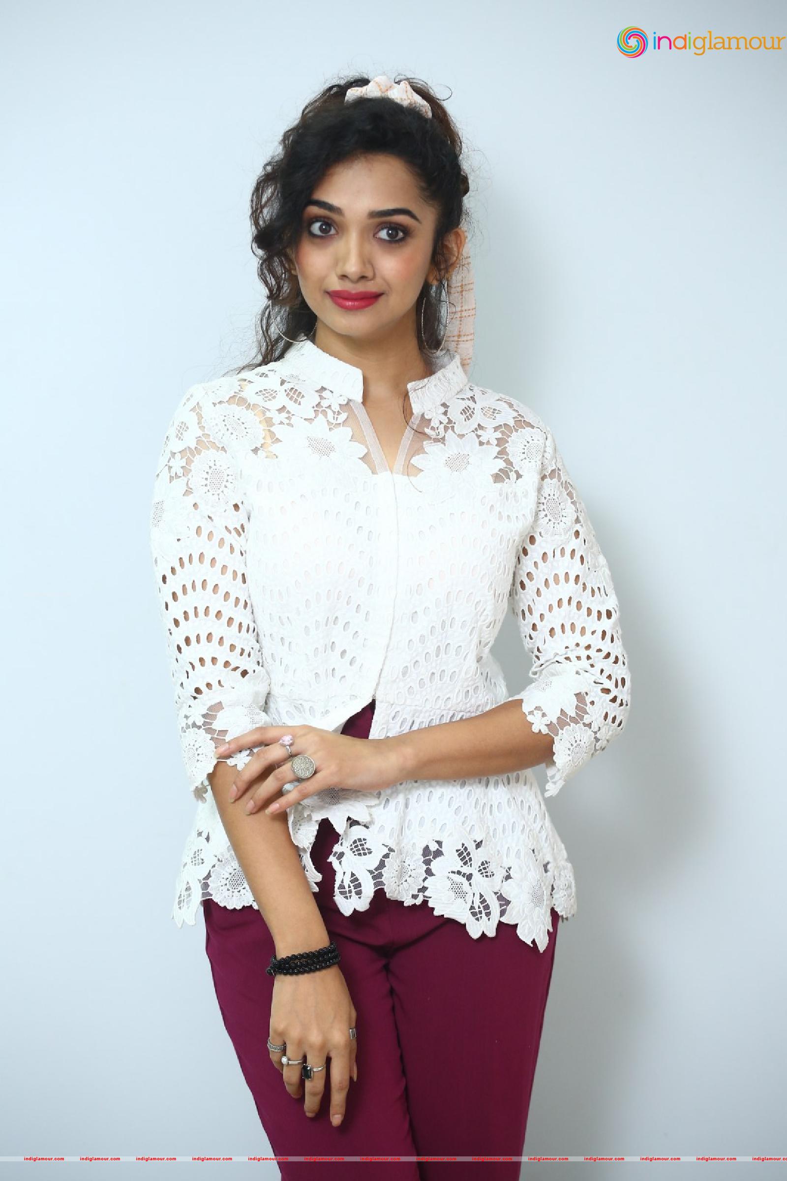 Saanve Megghana Actress hd photo