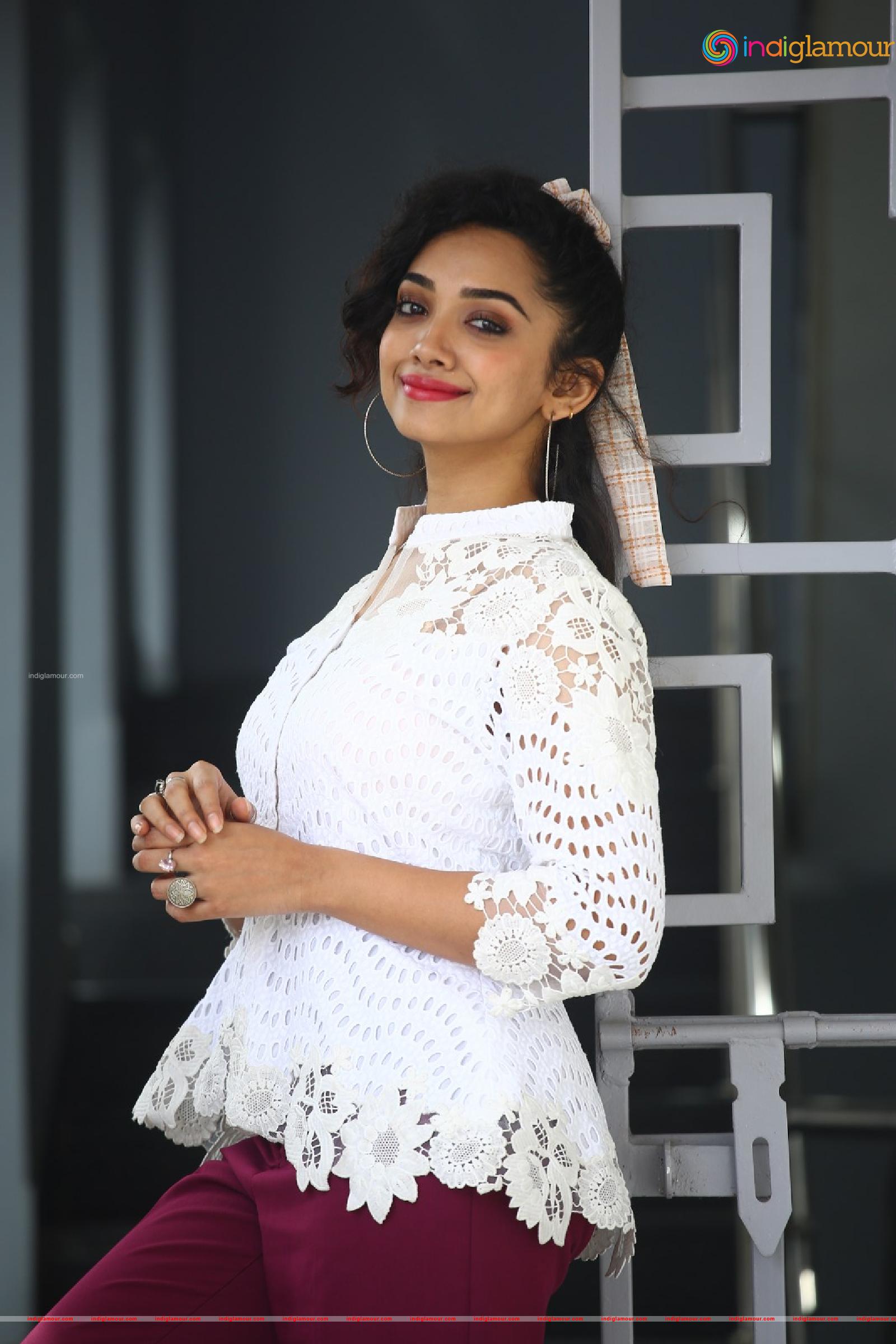 Saanve Megghana Actress hd photo