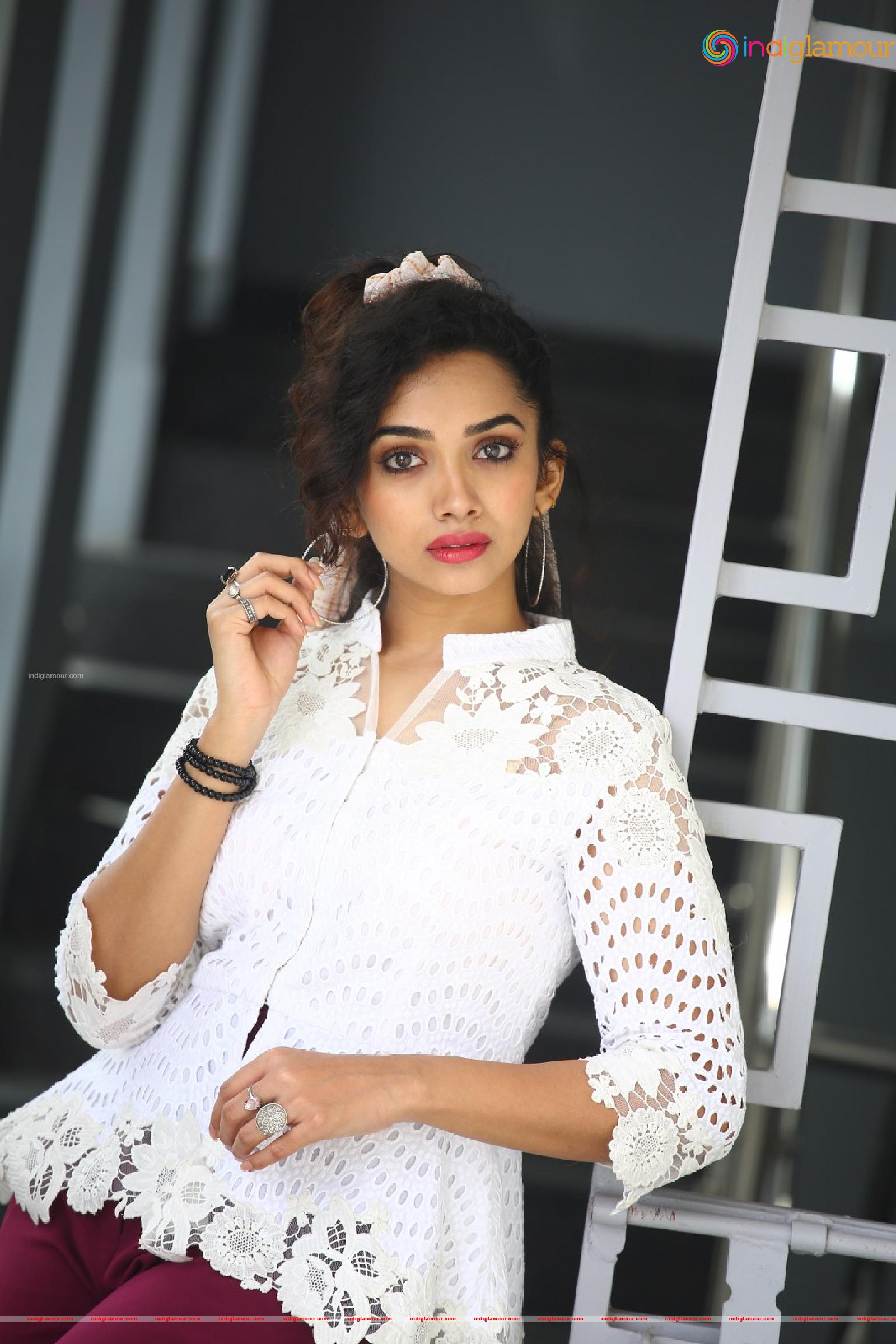 Saanve Megghana Actress hd photo