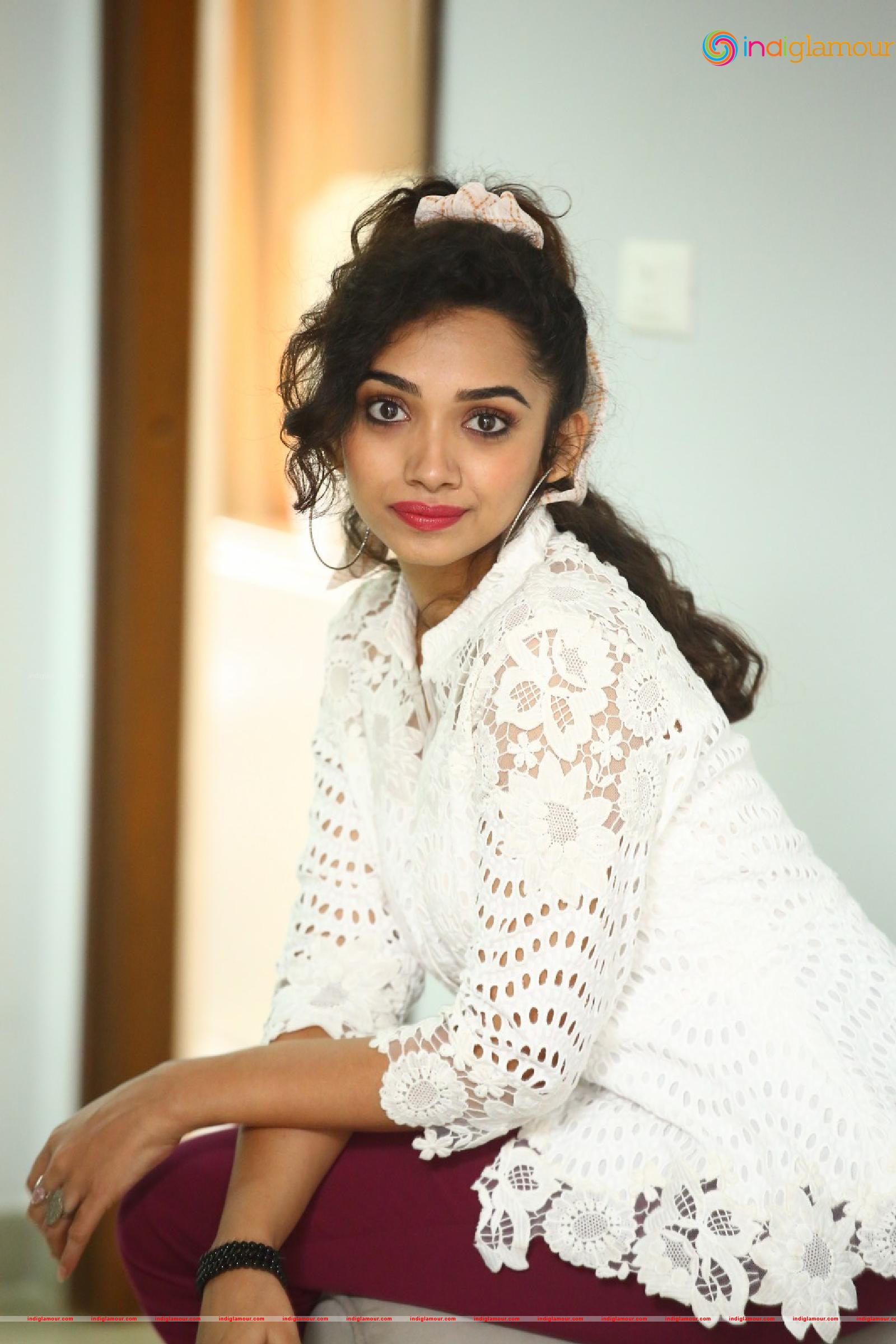 Saanve Megghana Actress hd photo
