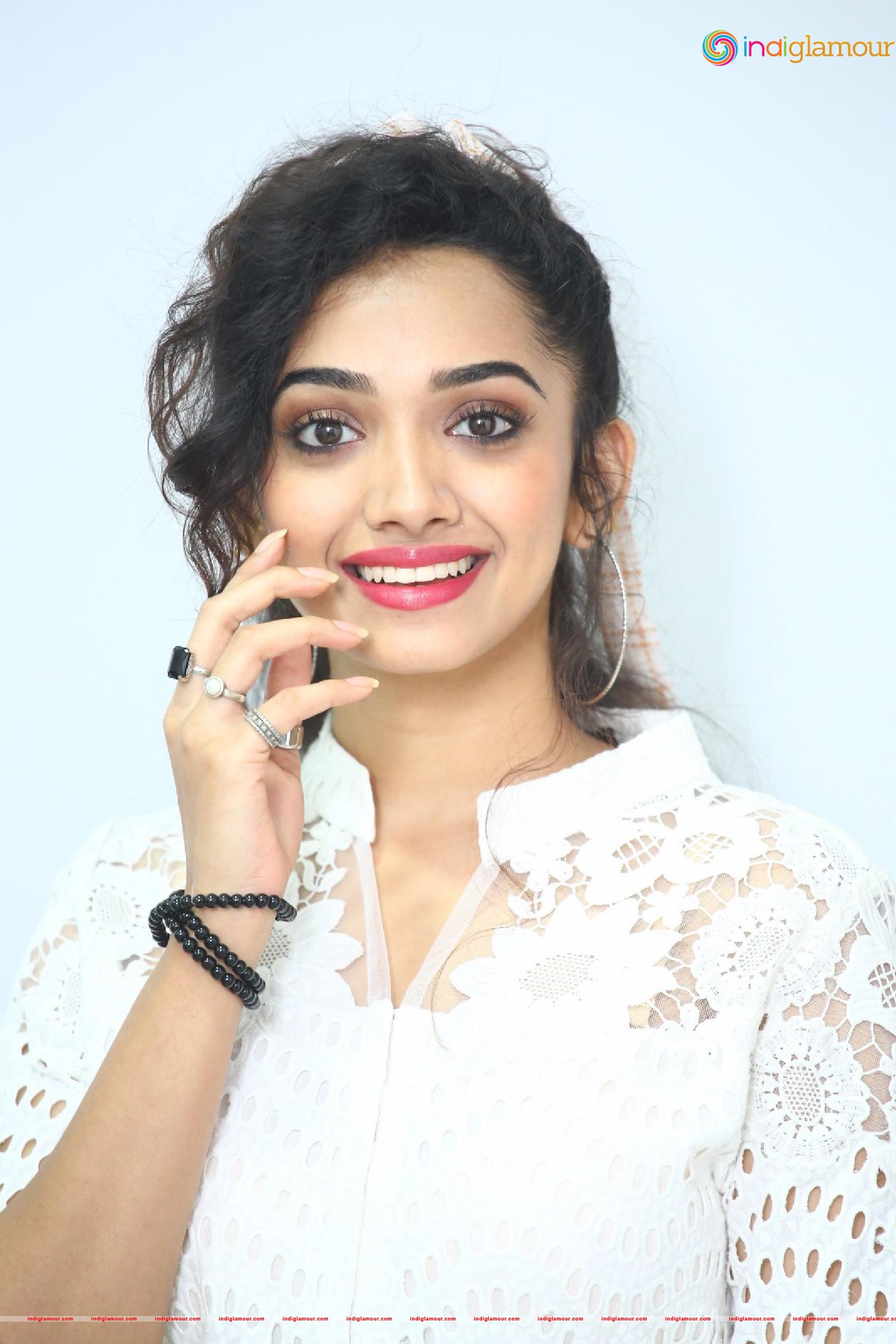 Saanve Megghana Actress hd photo