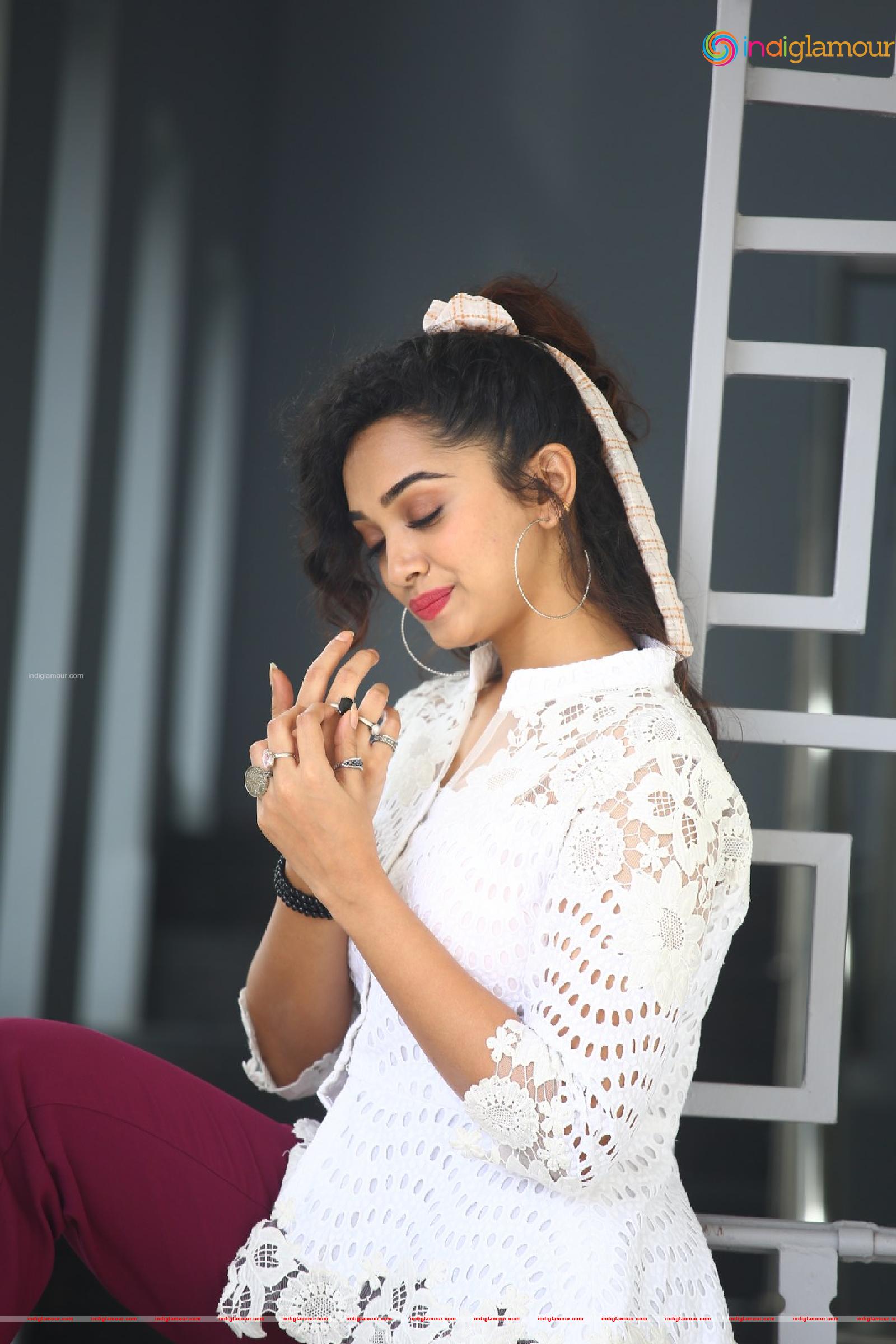 Saanve Megghana Actress hd photo