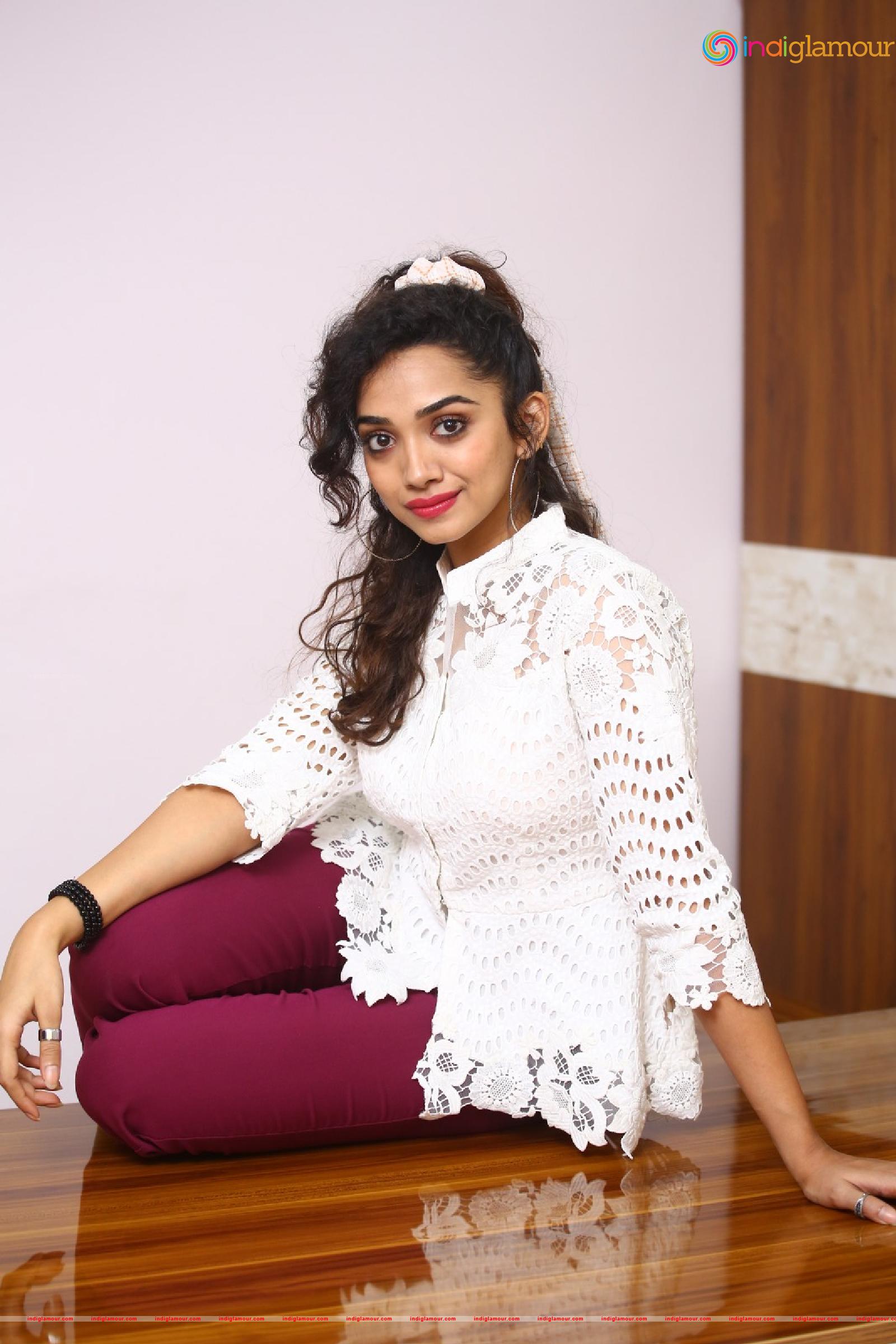 Saanve Megghana Actress hd photo