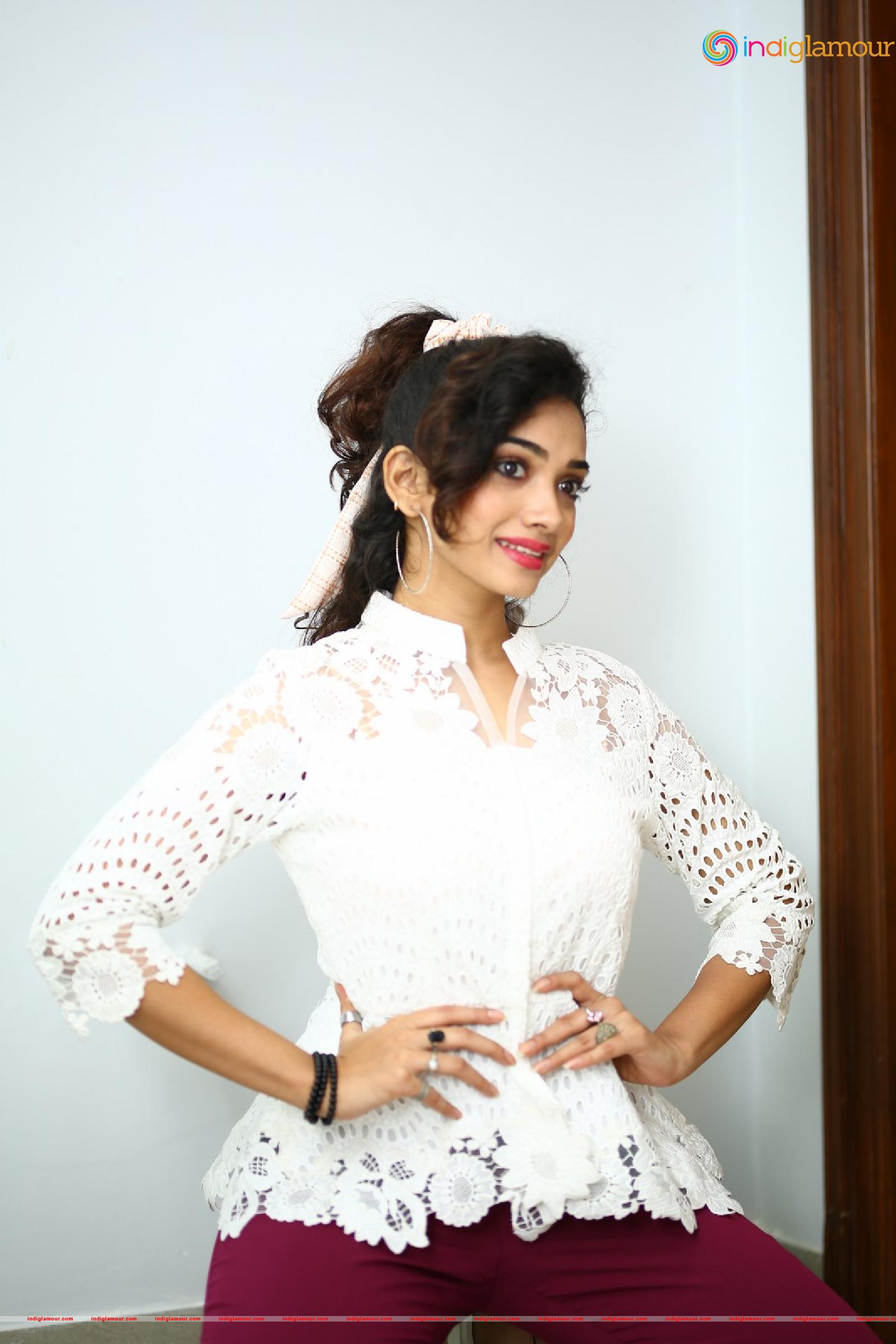Saanve Megghana Actress hd photo