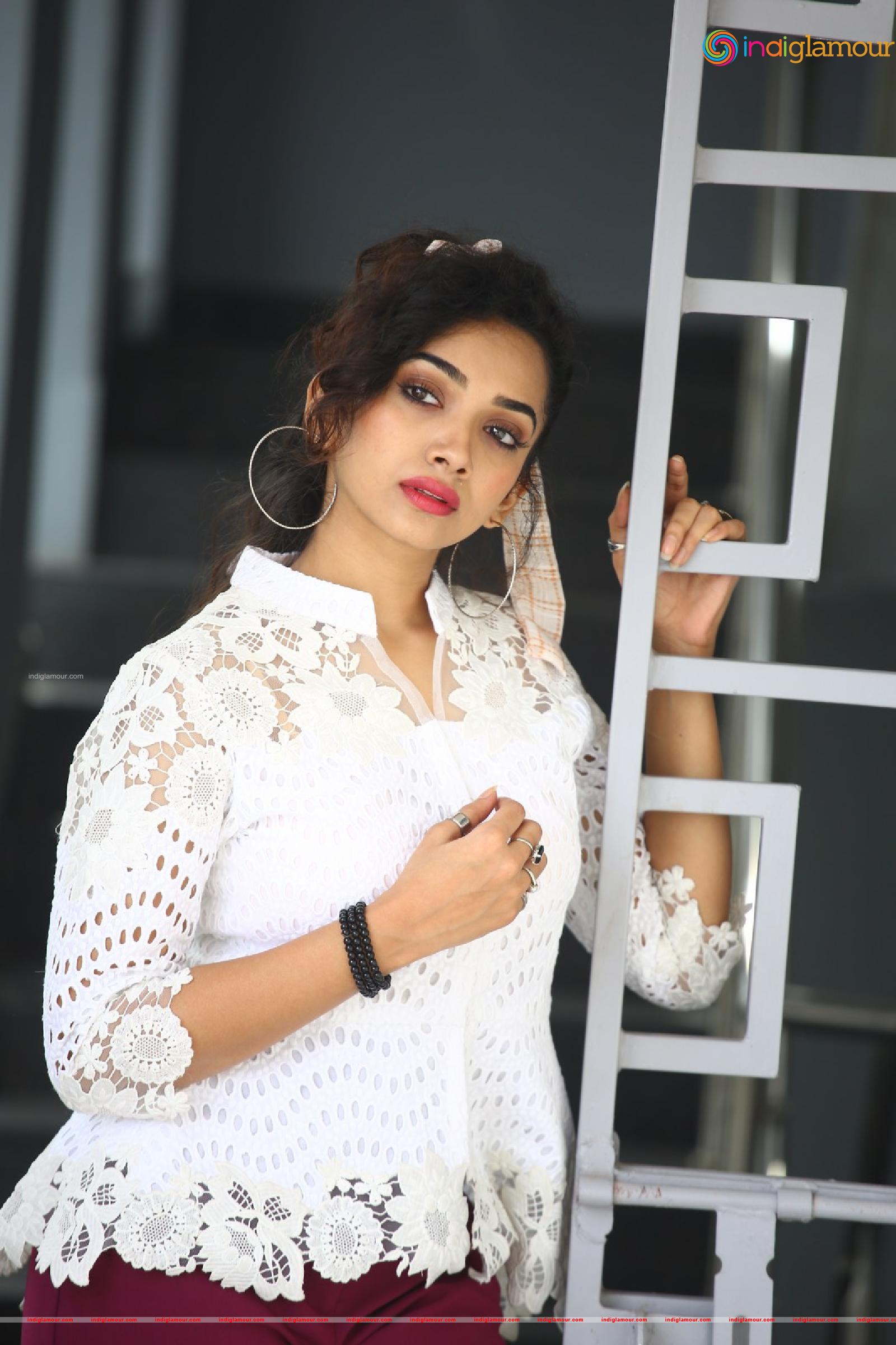 Saanve Megghana Actress hd photo
