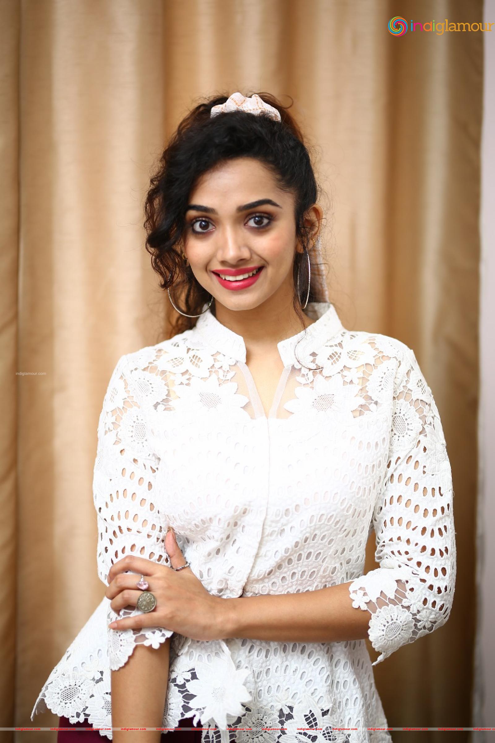 Saanve Megghana Actress hd photo