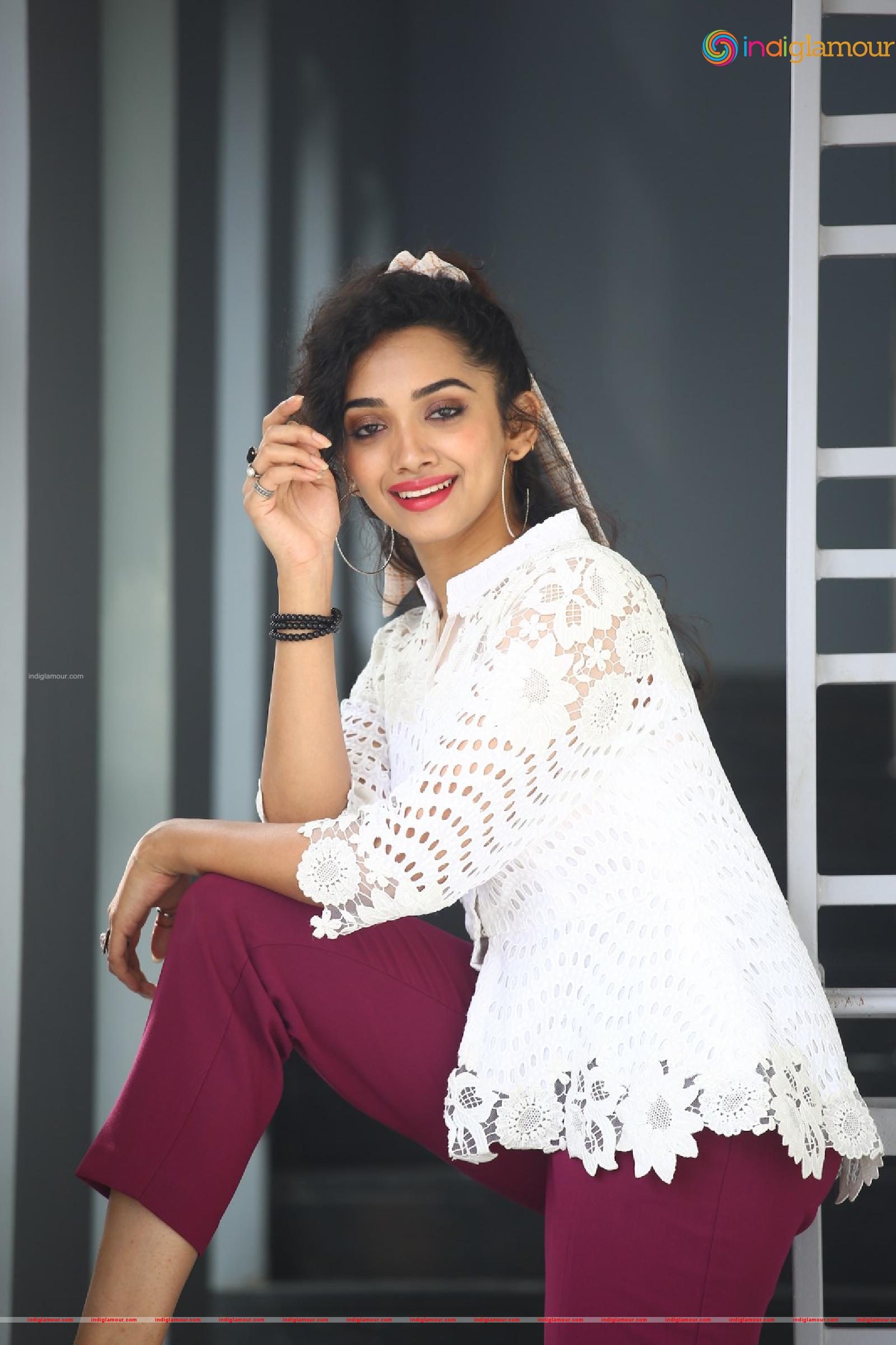 Saanve Megghana Actress hd photo