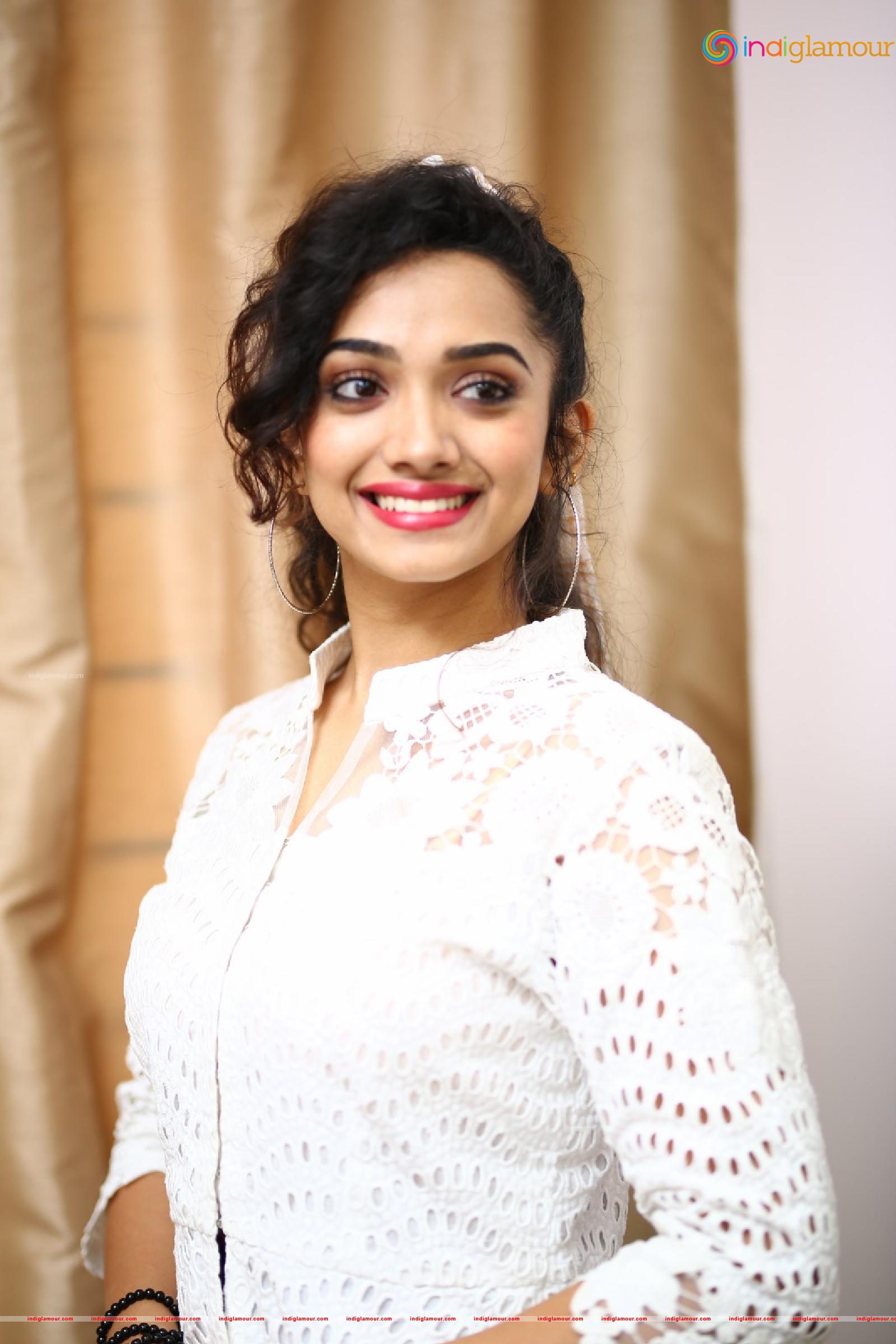 Saanve Megghana Actress hd photo