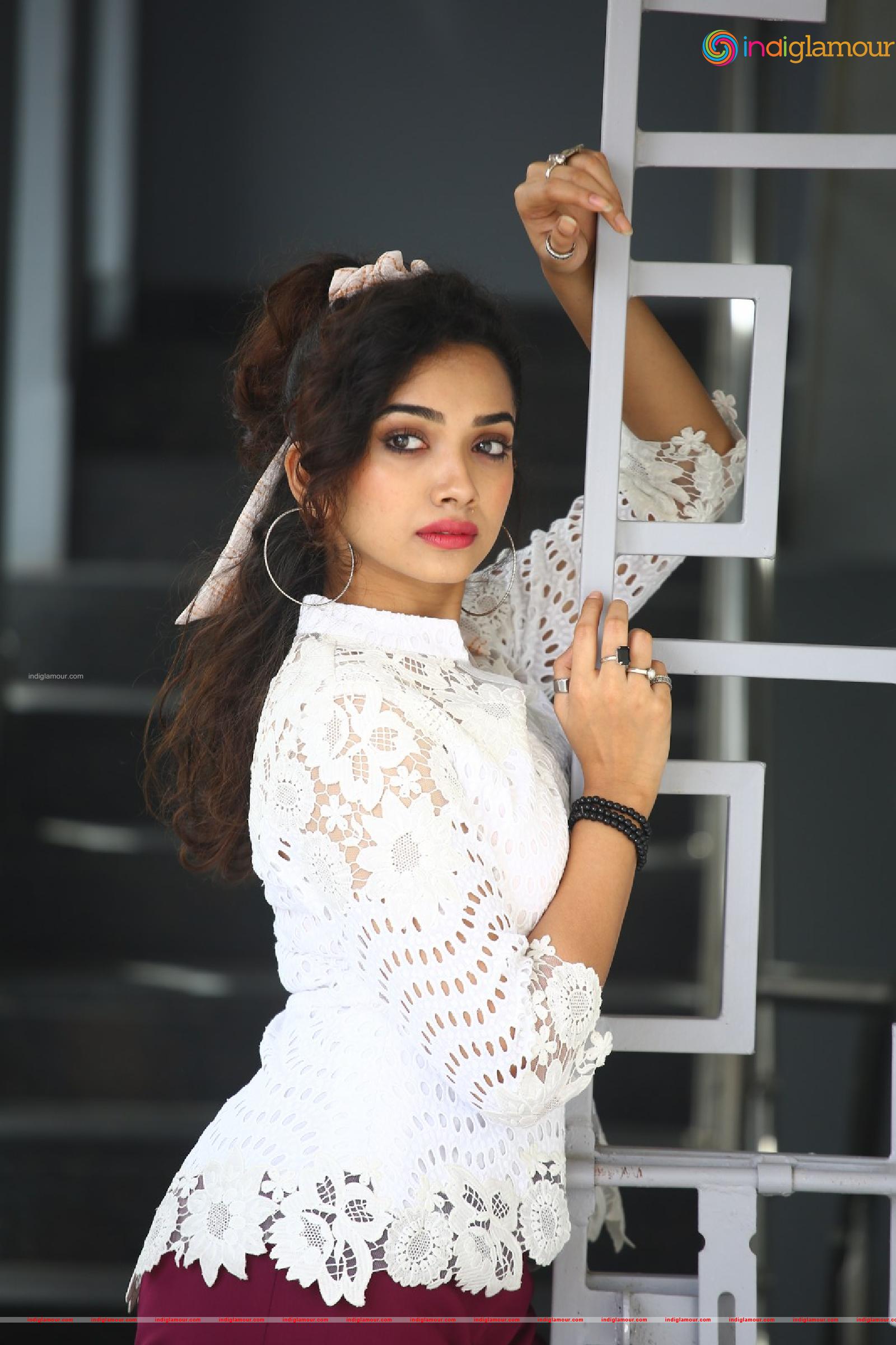 Saanve Megghana Actress hd photo