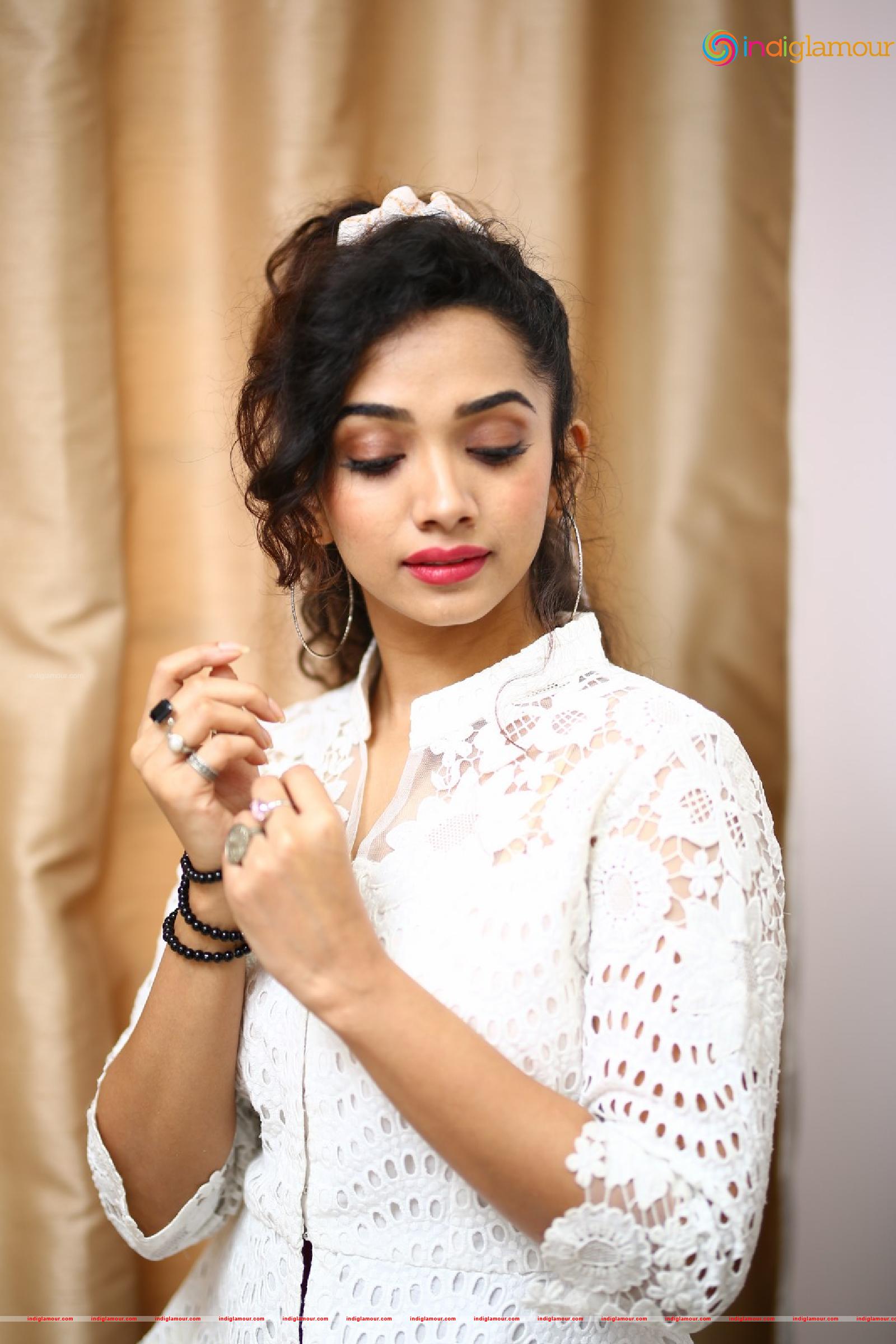 Saanve Megghana Actress hd photo