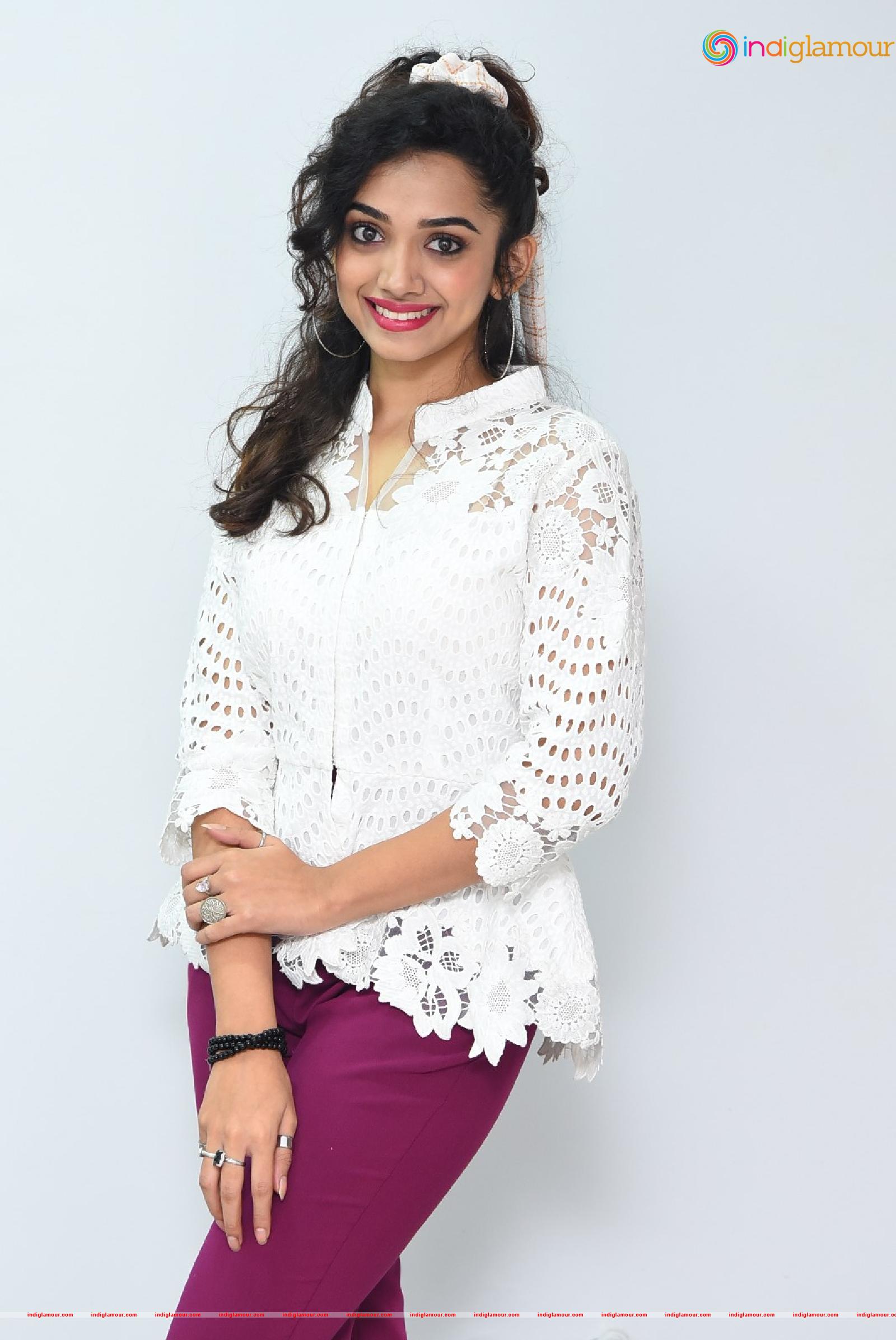 Saanve Megghana Actress hd photo