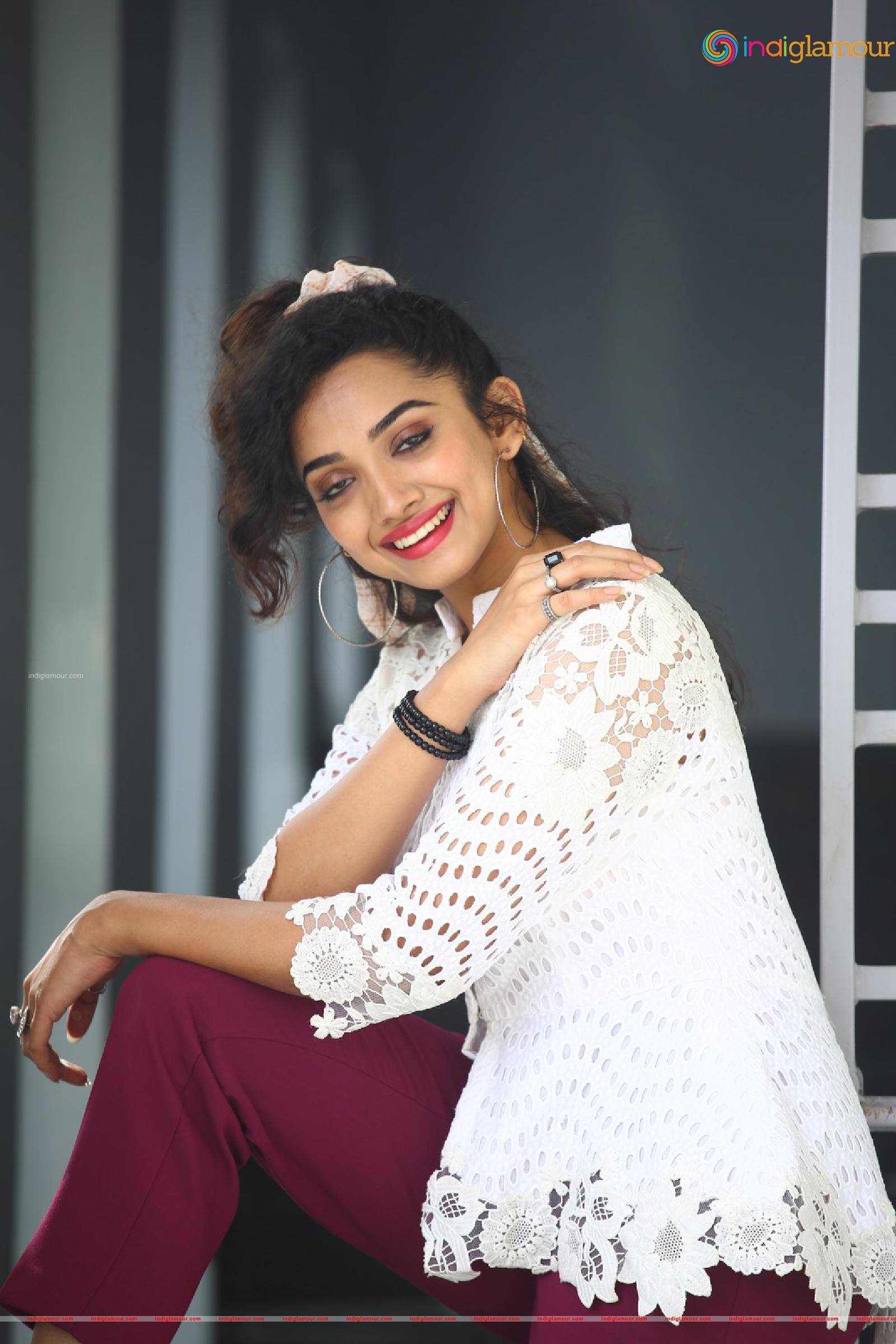 Saanve Megghana Actress hd photo