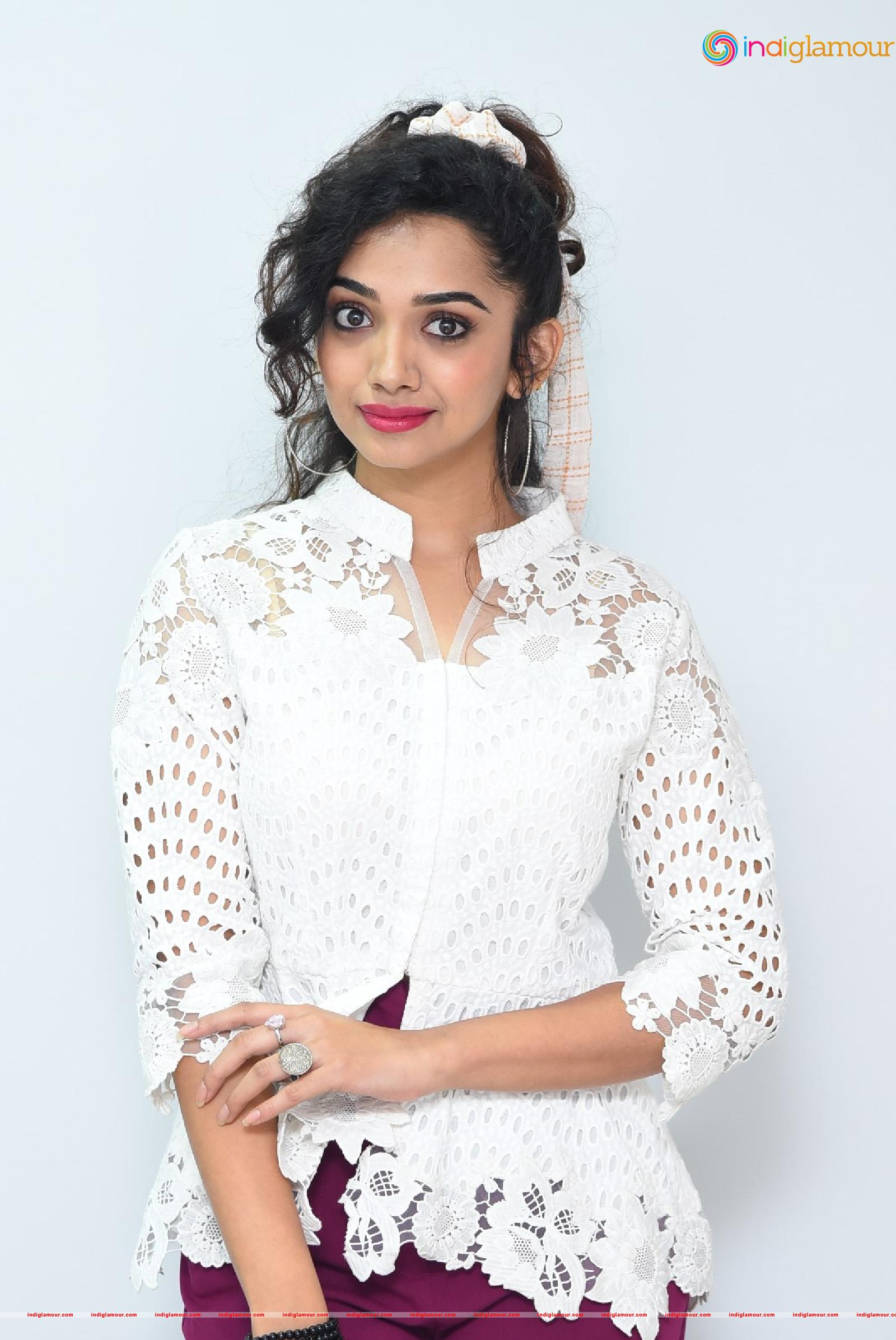 Saanve Megghana Actress hd photo