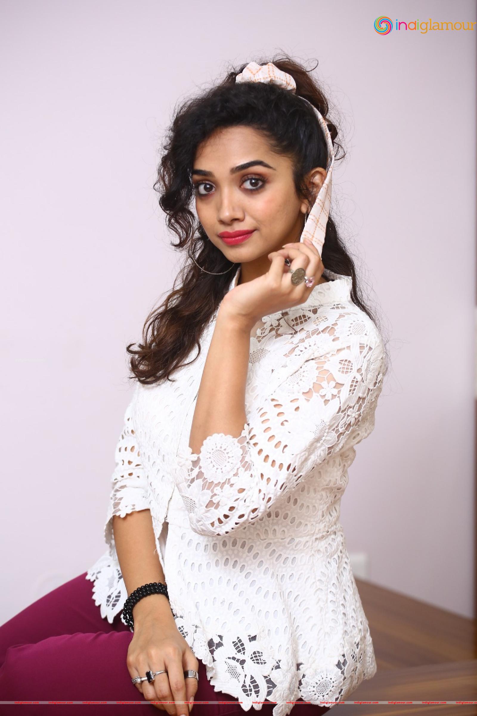 Saanve Megghana Actress hd photo
