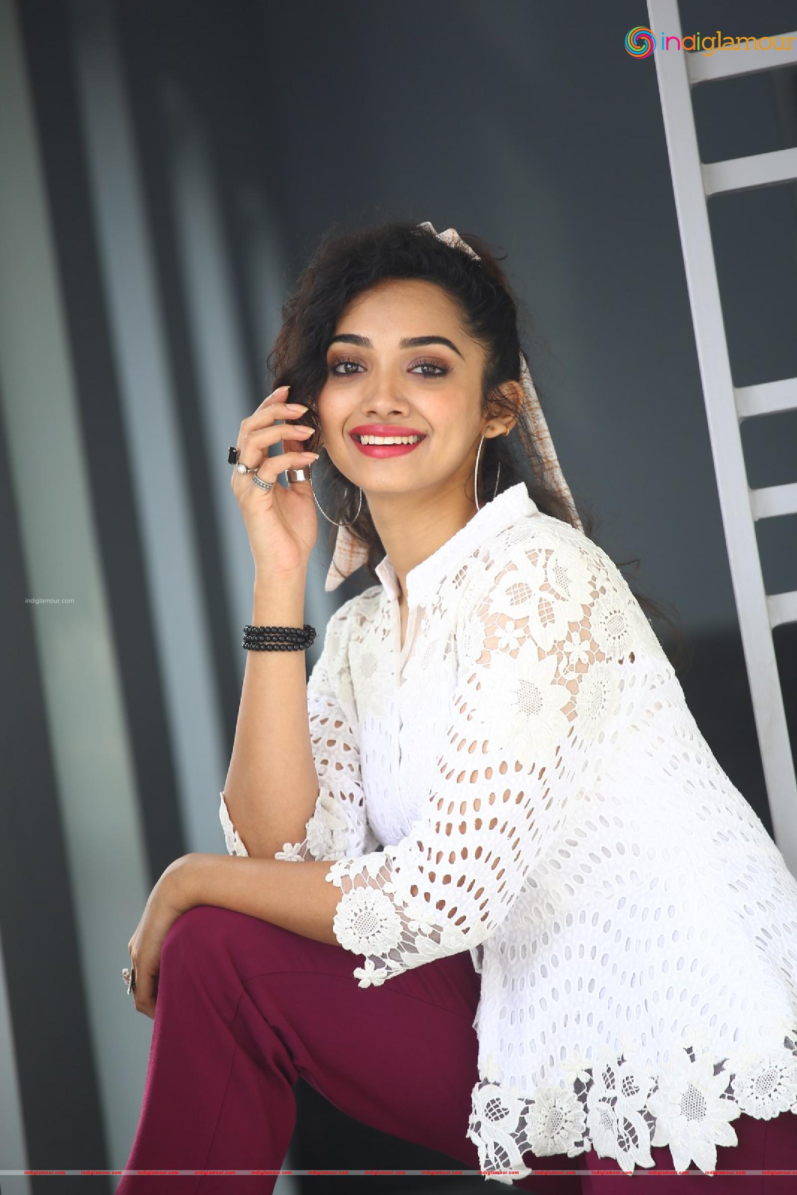 Saanve Megghana Actress hd photo