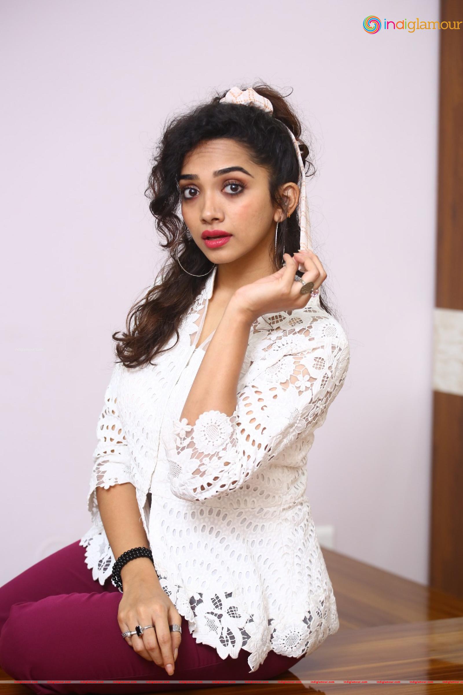Saanve Megghana Actress hd photo