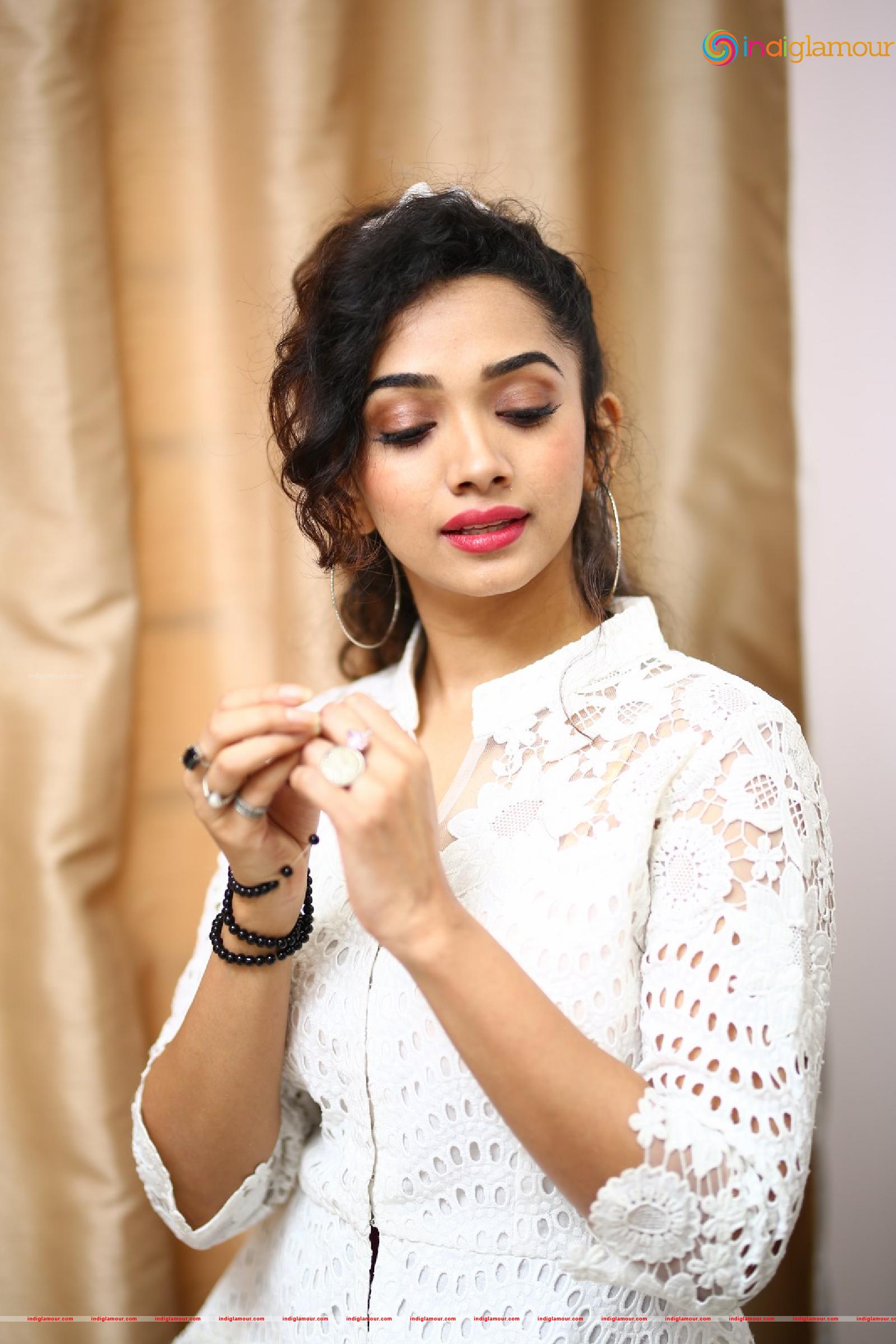 Saanve Megghana Actress hd photo
