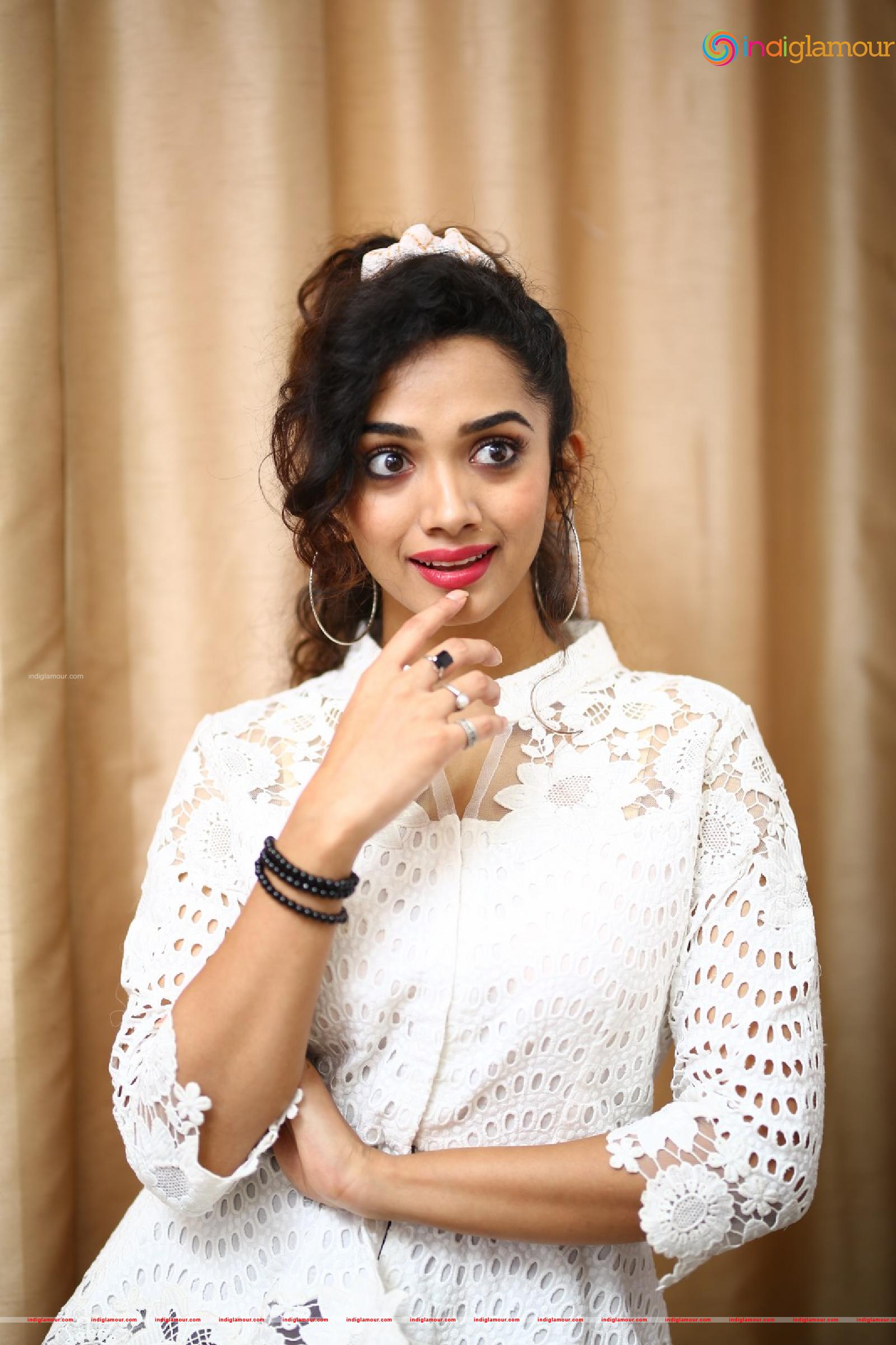 Saanve Megghana Actress hd photo