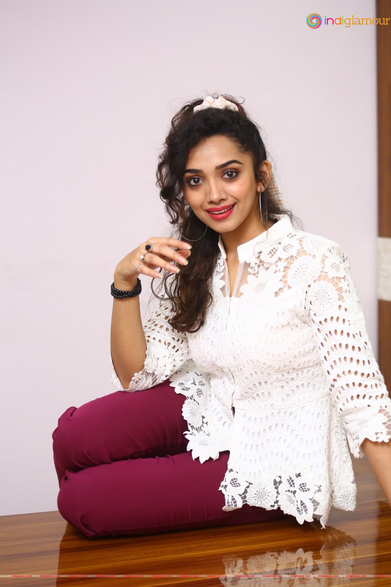 Saanve Megghana Actress hd photo