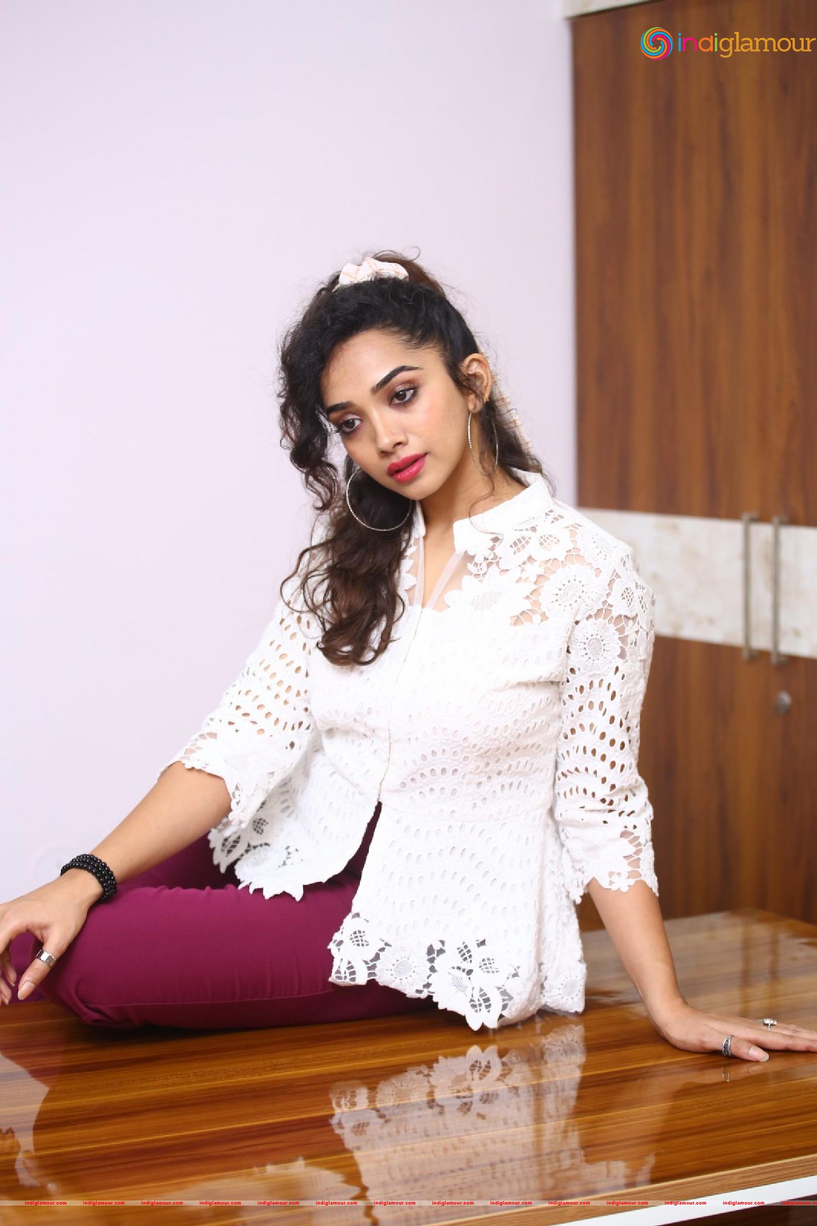 Saanve Megghana Actress hd photo