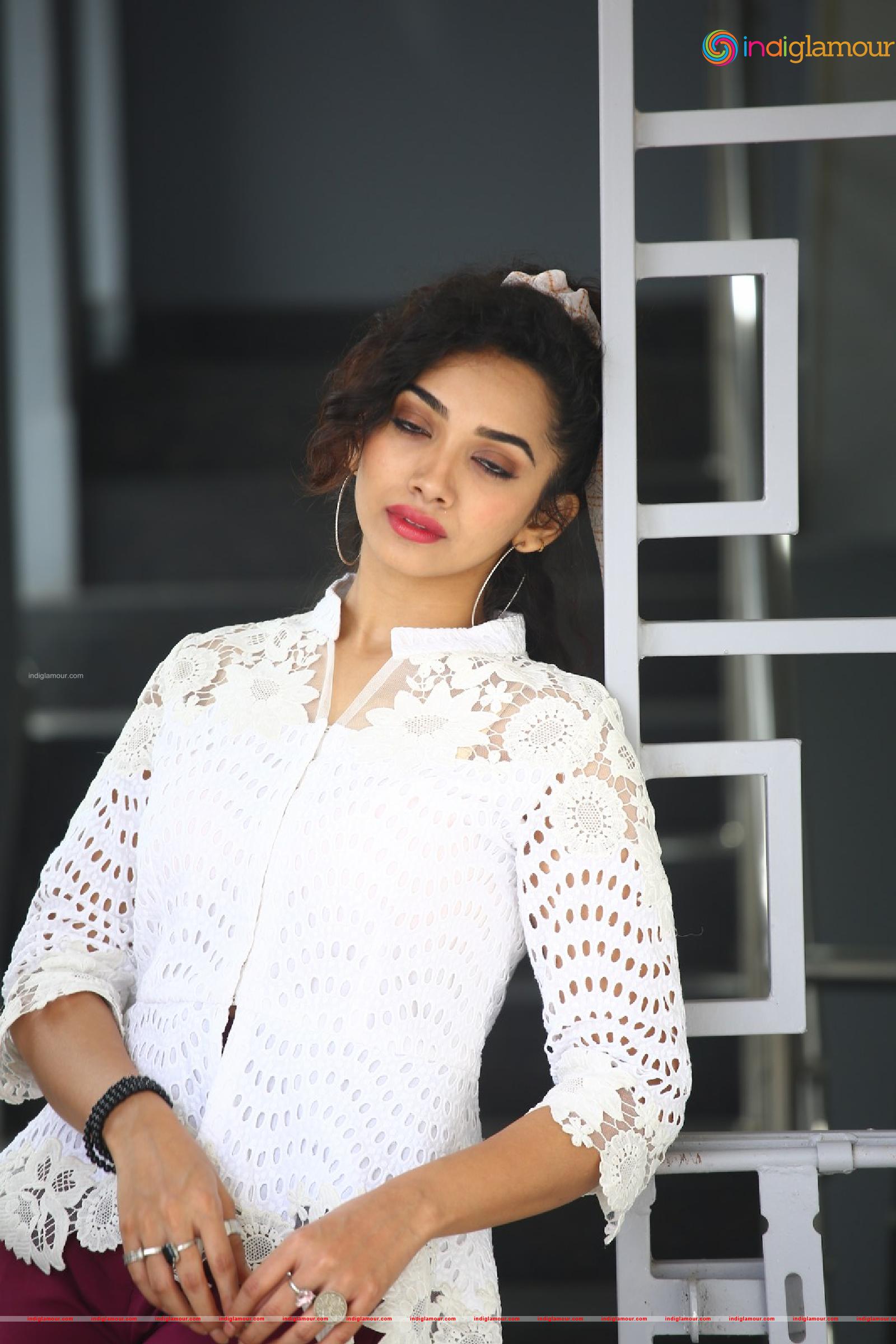 Saanve Megghana Actress hd photo