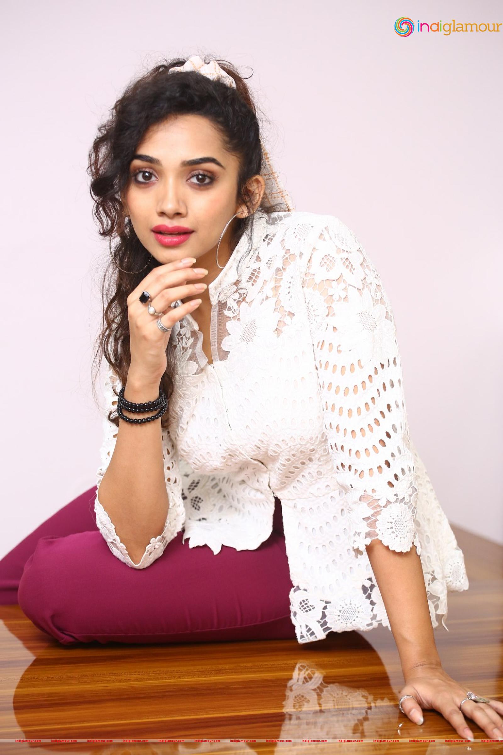 Saanve Megghana Actress hd photo