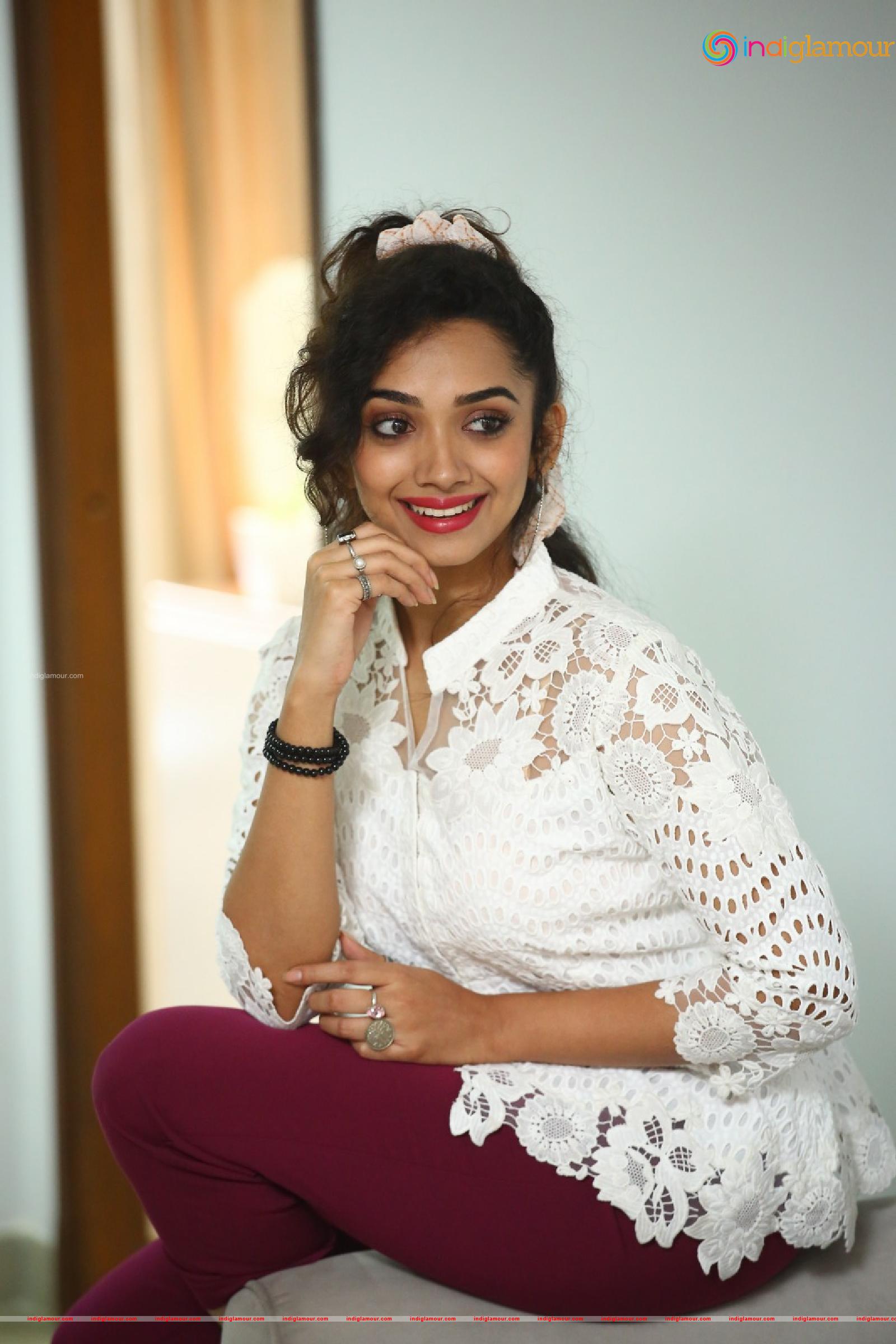 Saanve Megghana Actress hd photo