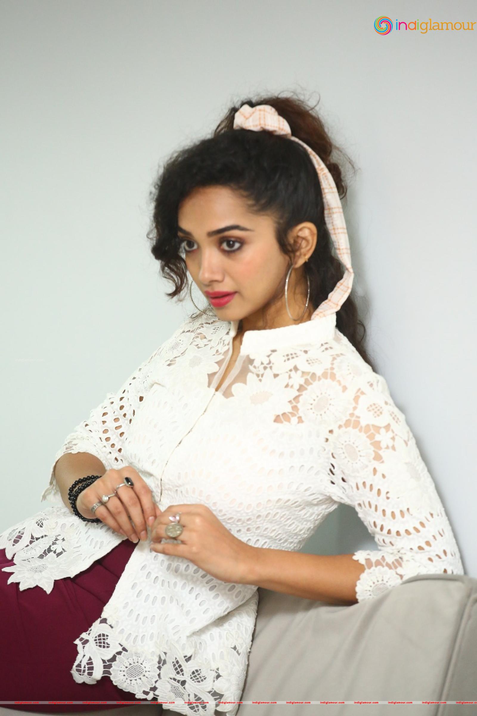 Saanve Megghana Actress hd photo