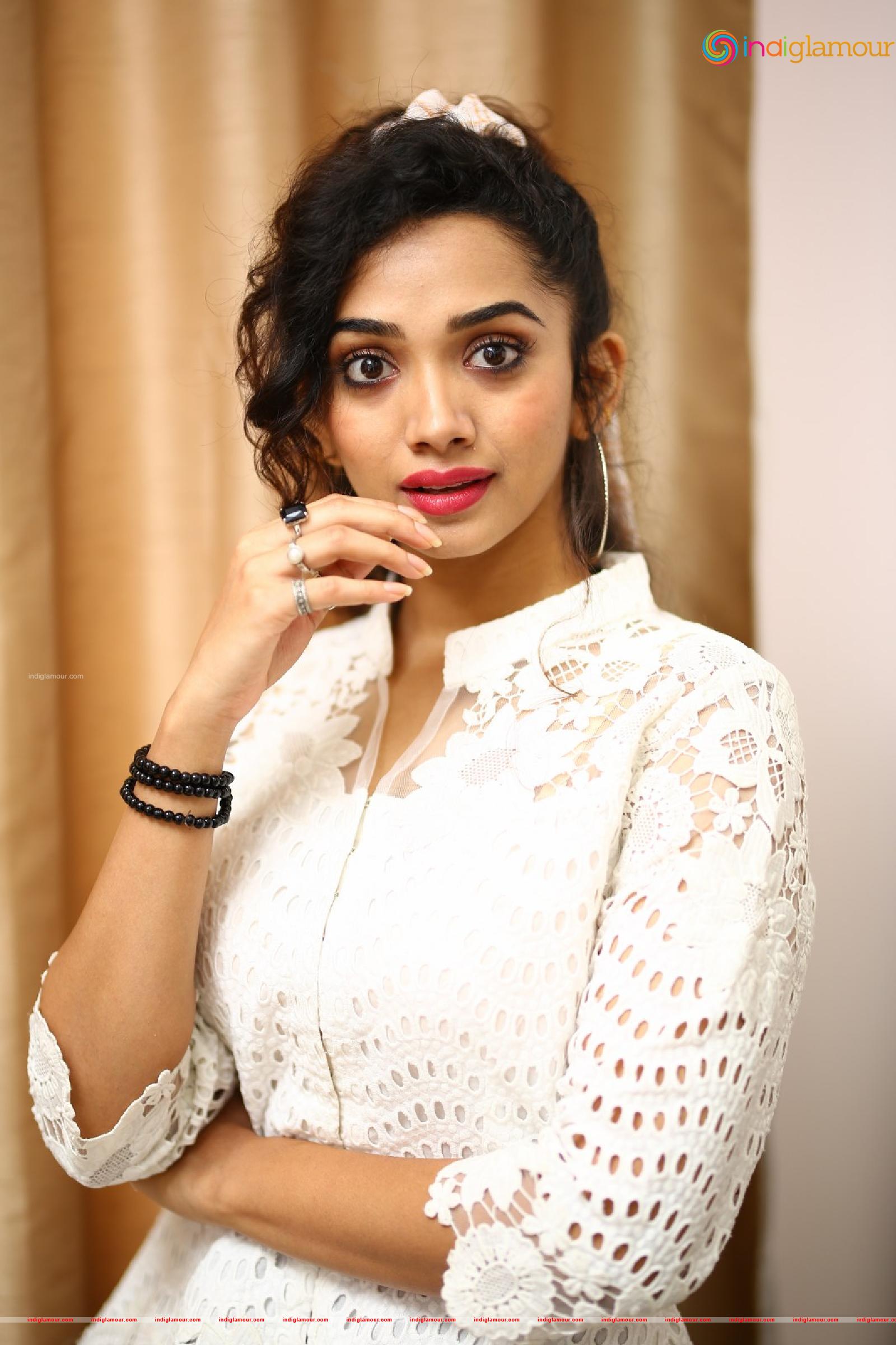 Saanve Megghana Actress hd photo