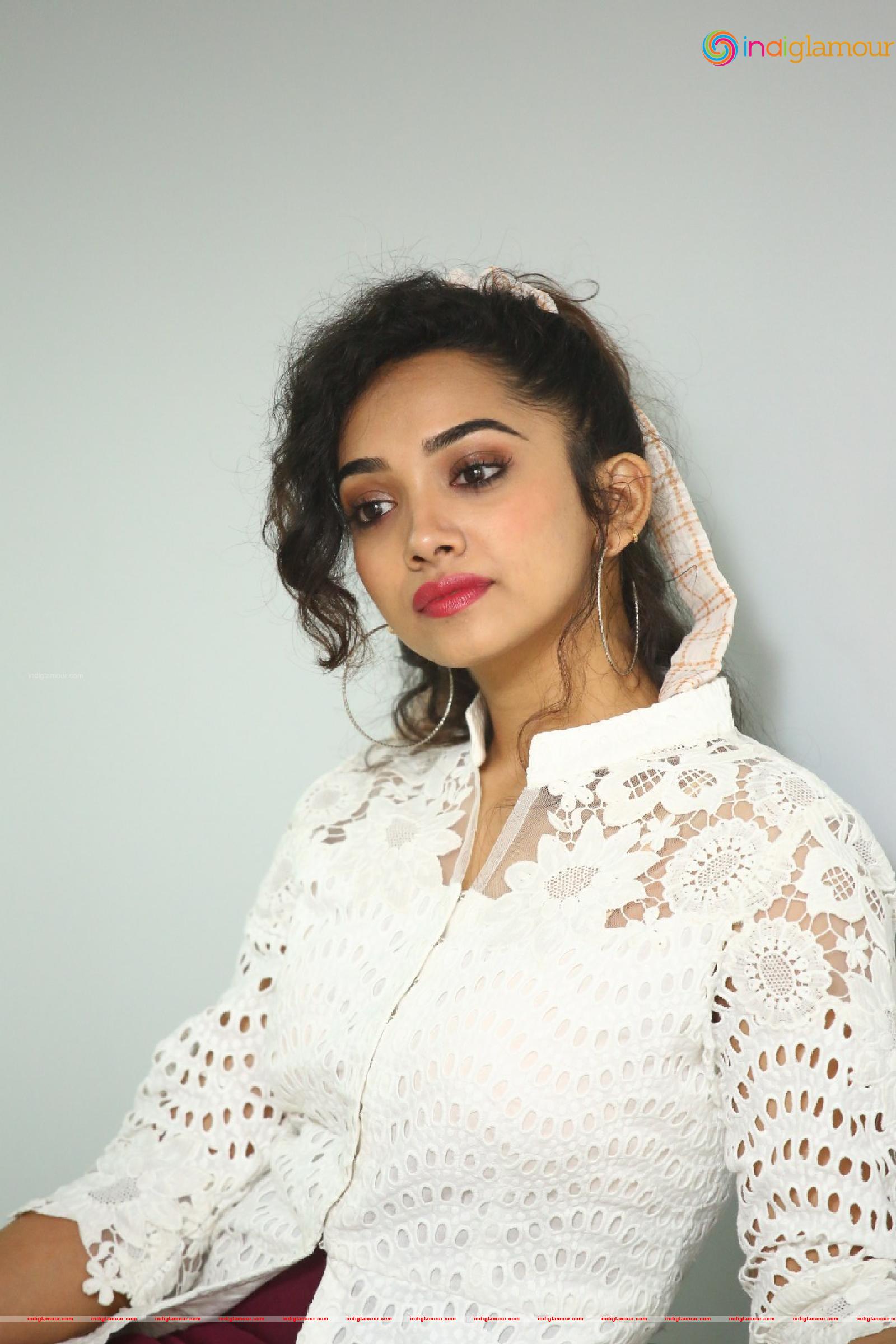 Saanve Megghana Actress hd photo