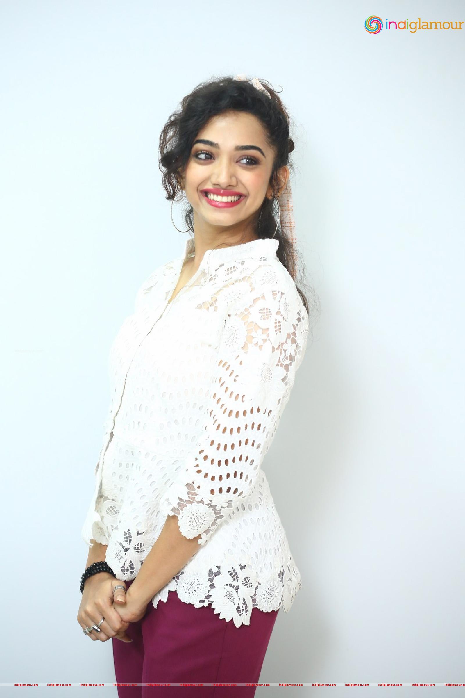 Saanve Megghana Actress hd photo