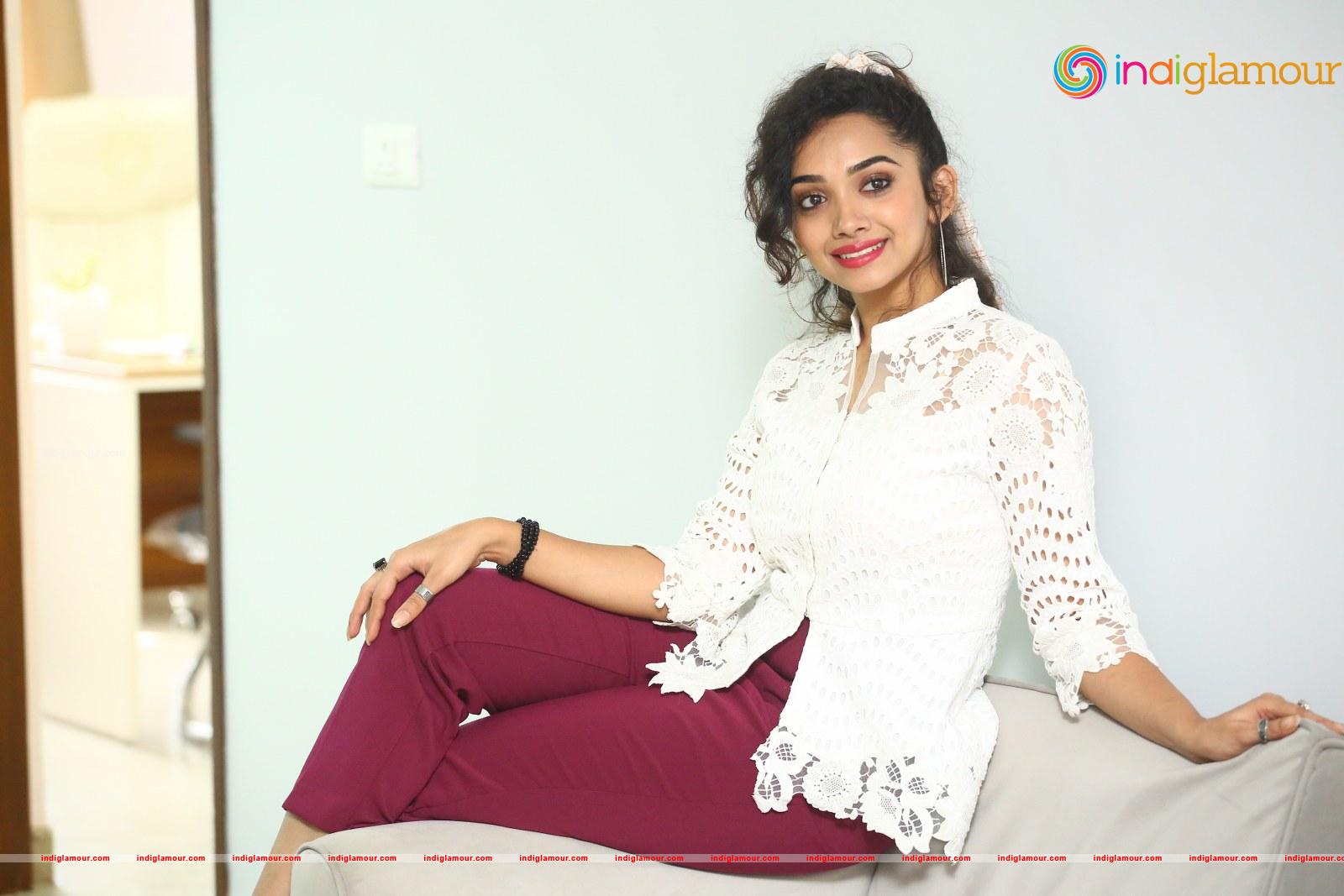 Saanve Megghana Actress hd photo