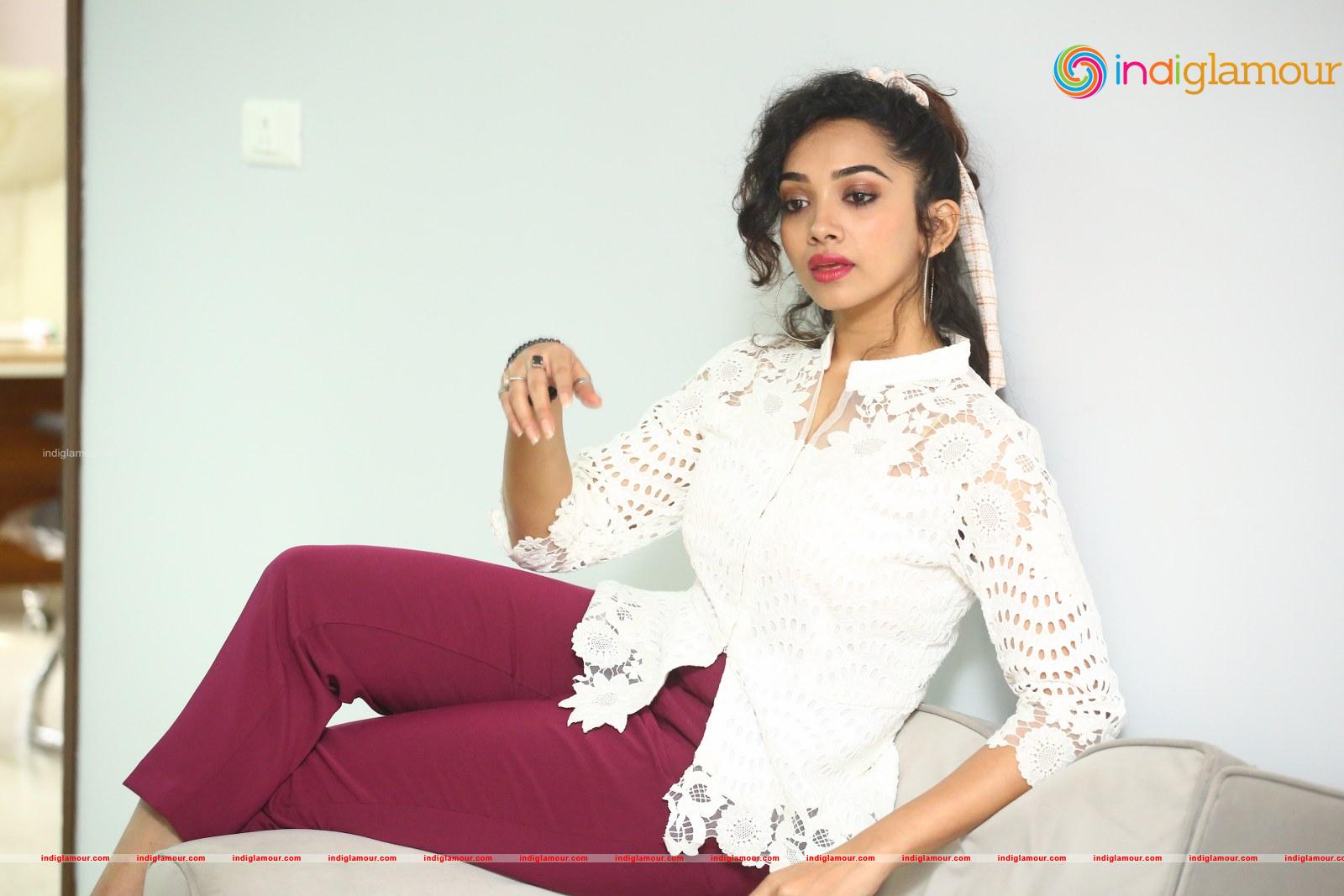 Saanve Megghana Actress hd photo