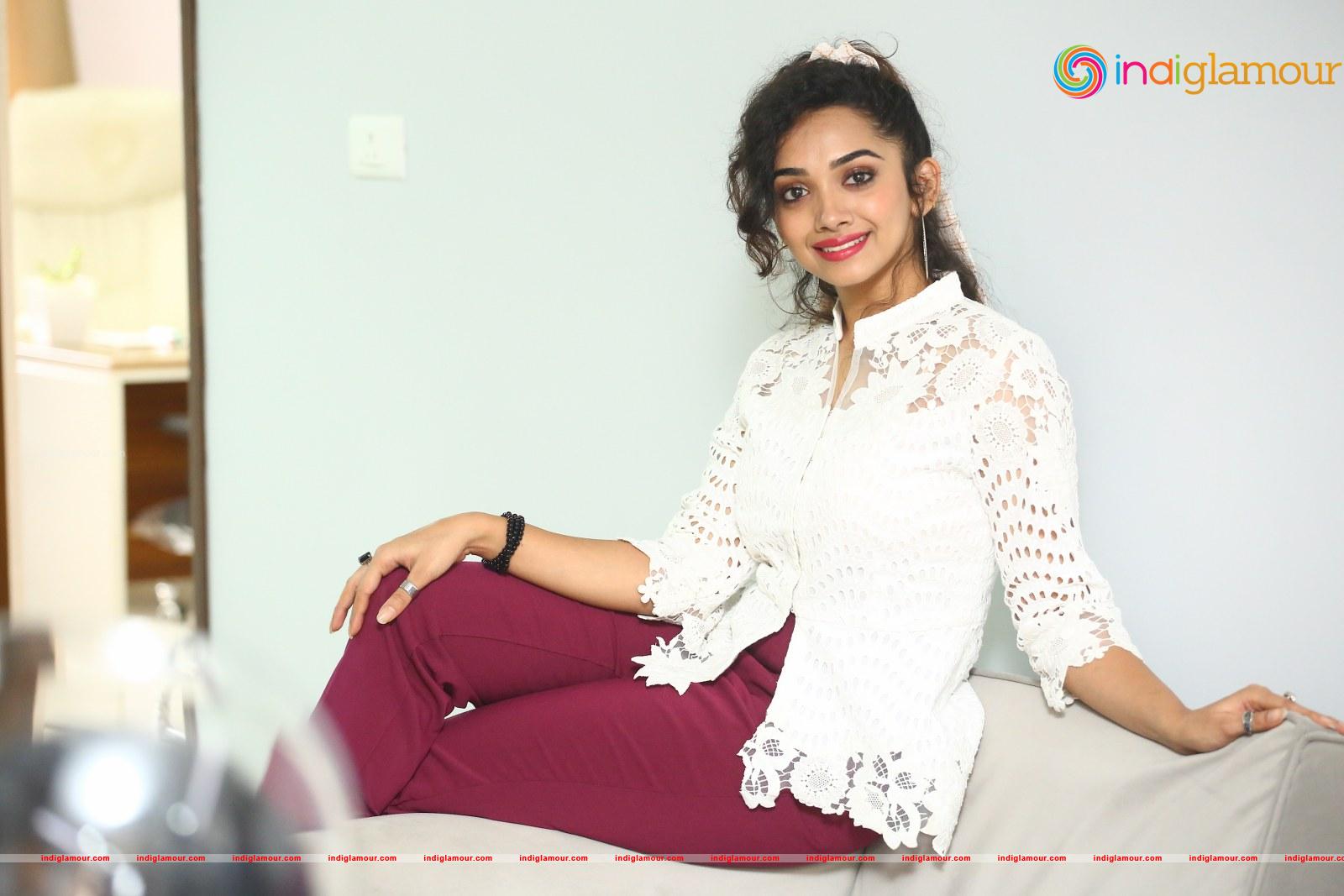 Saanve Megghana Actress hd photo