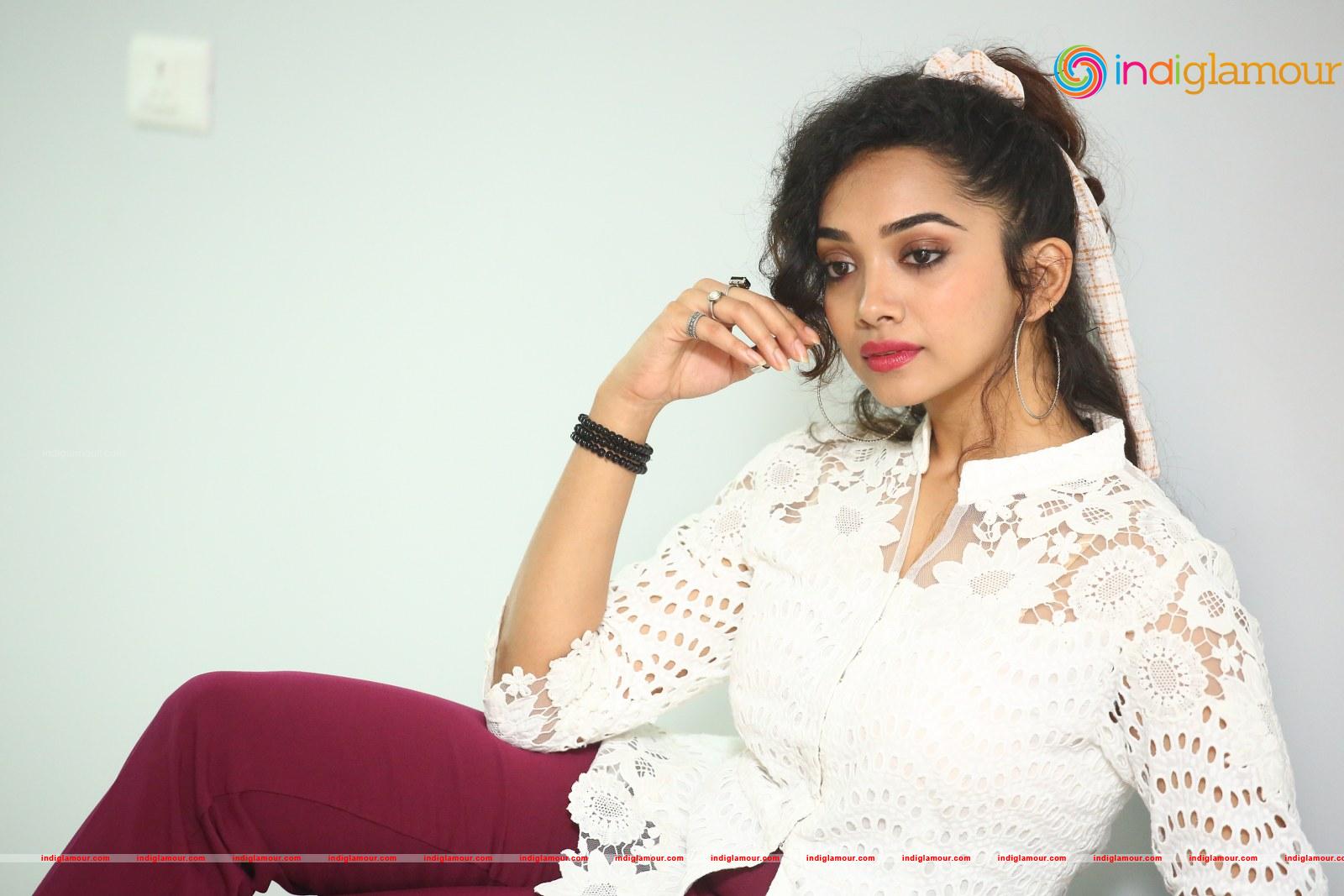 Saanve Megghana Actress hd photo