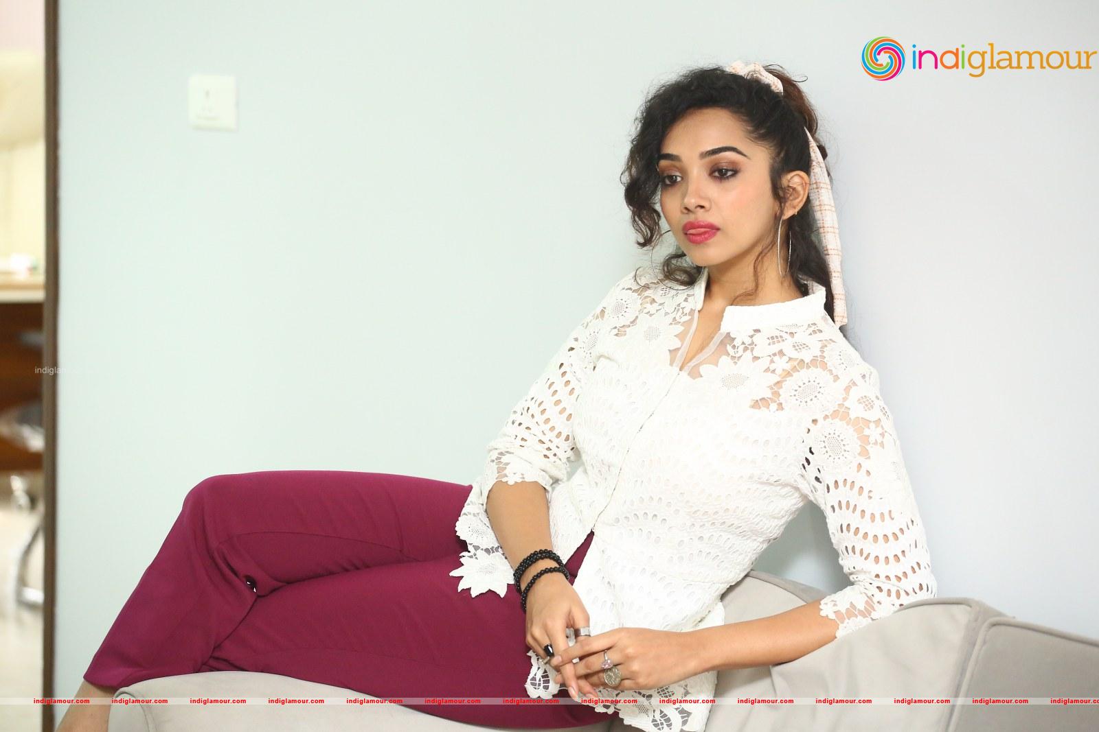 Saanve Megghana Actress hd photo