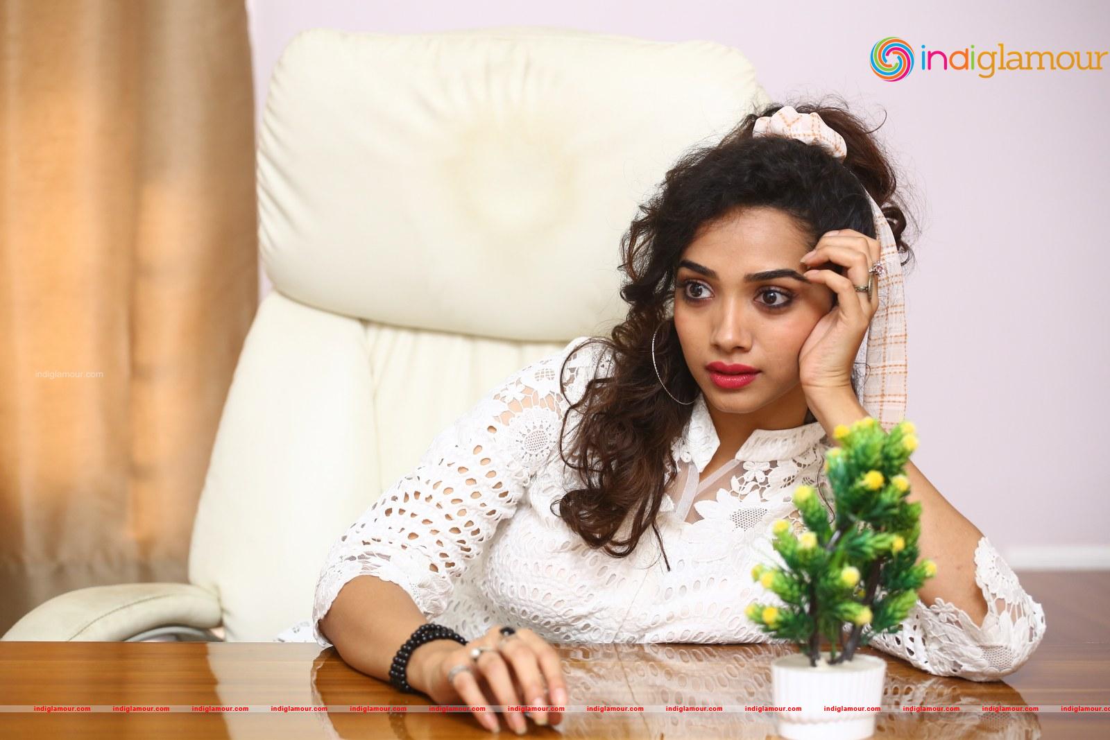 Saanve Megghana Actress hd photo