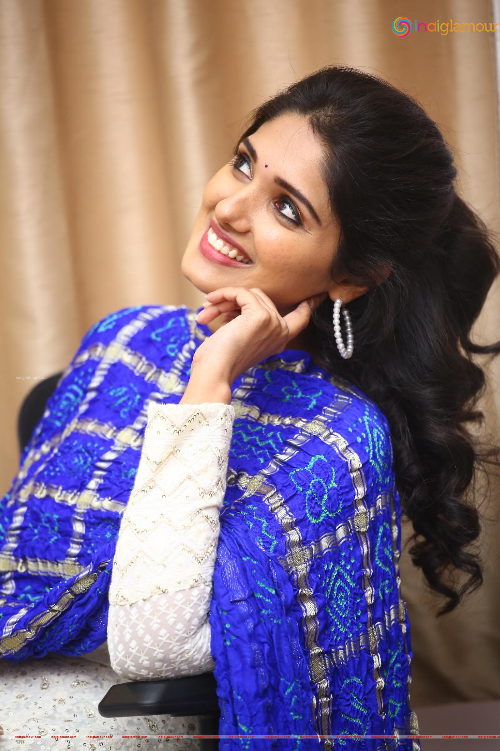 Geeth Saini Actress hd photo