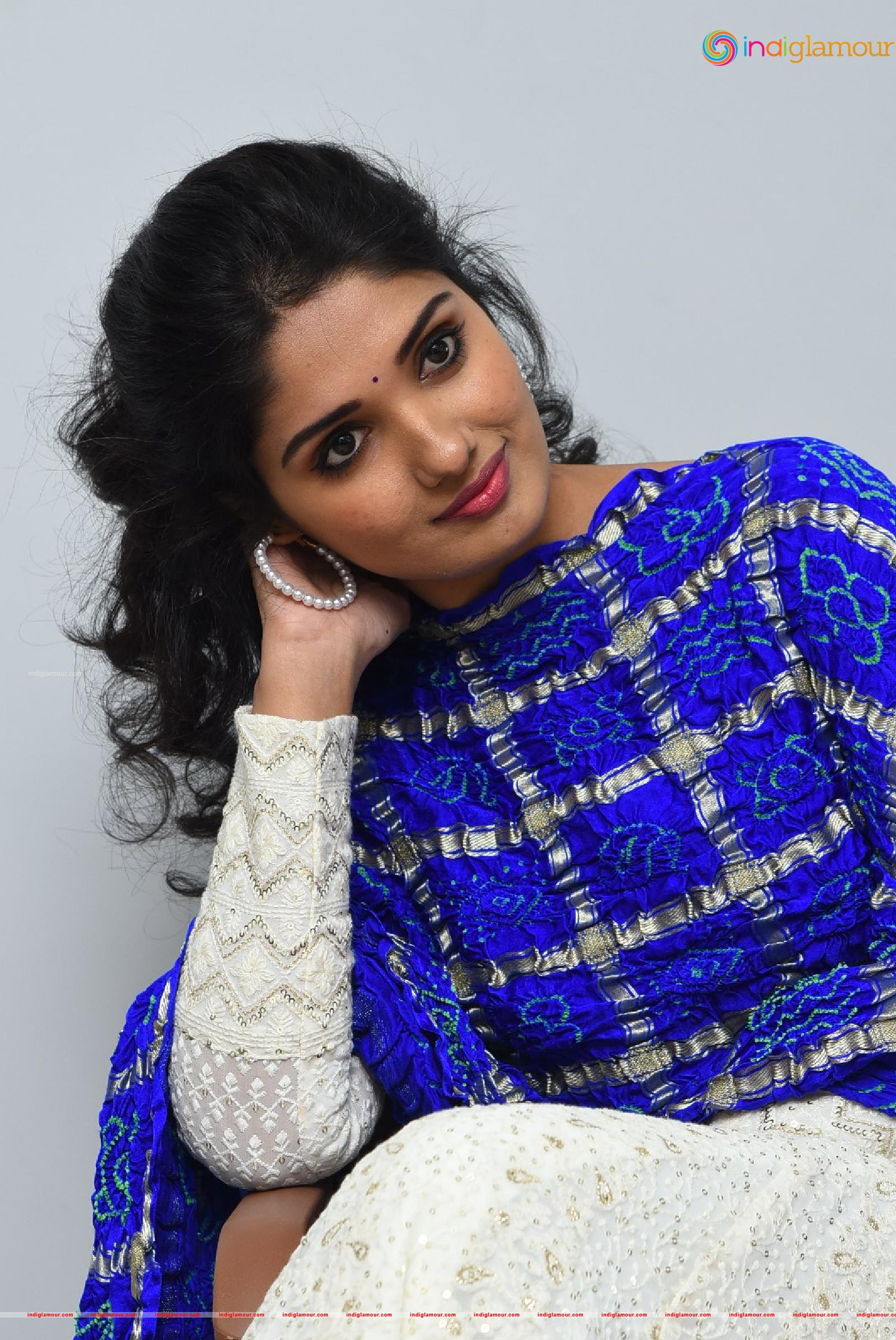 Geeth Saini Actress hd photo