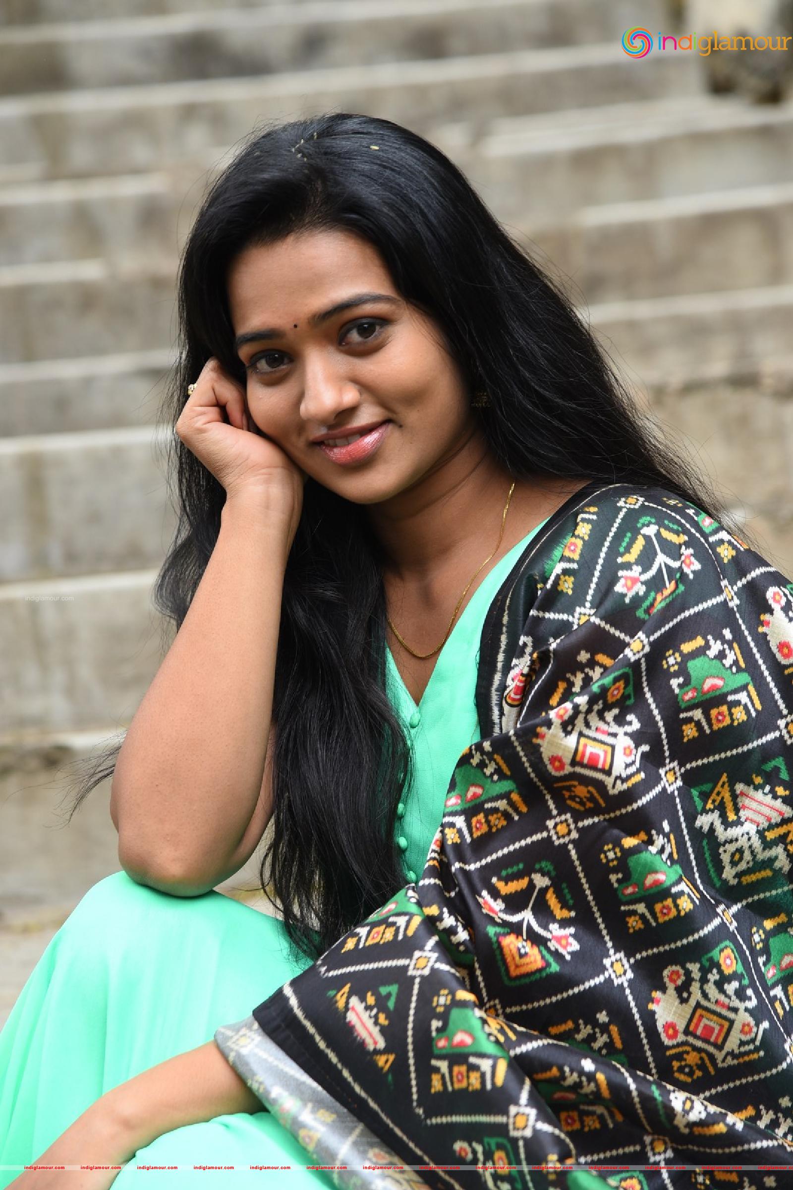 Rekha Nirosha Actress hd photo