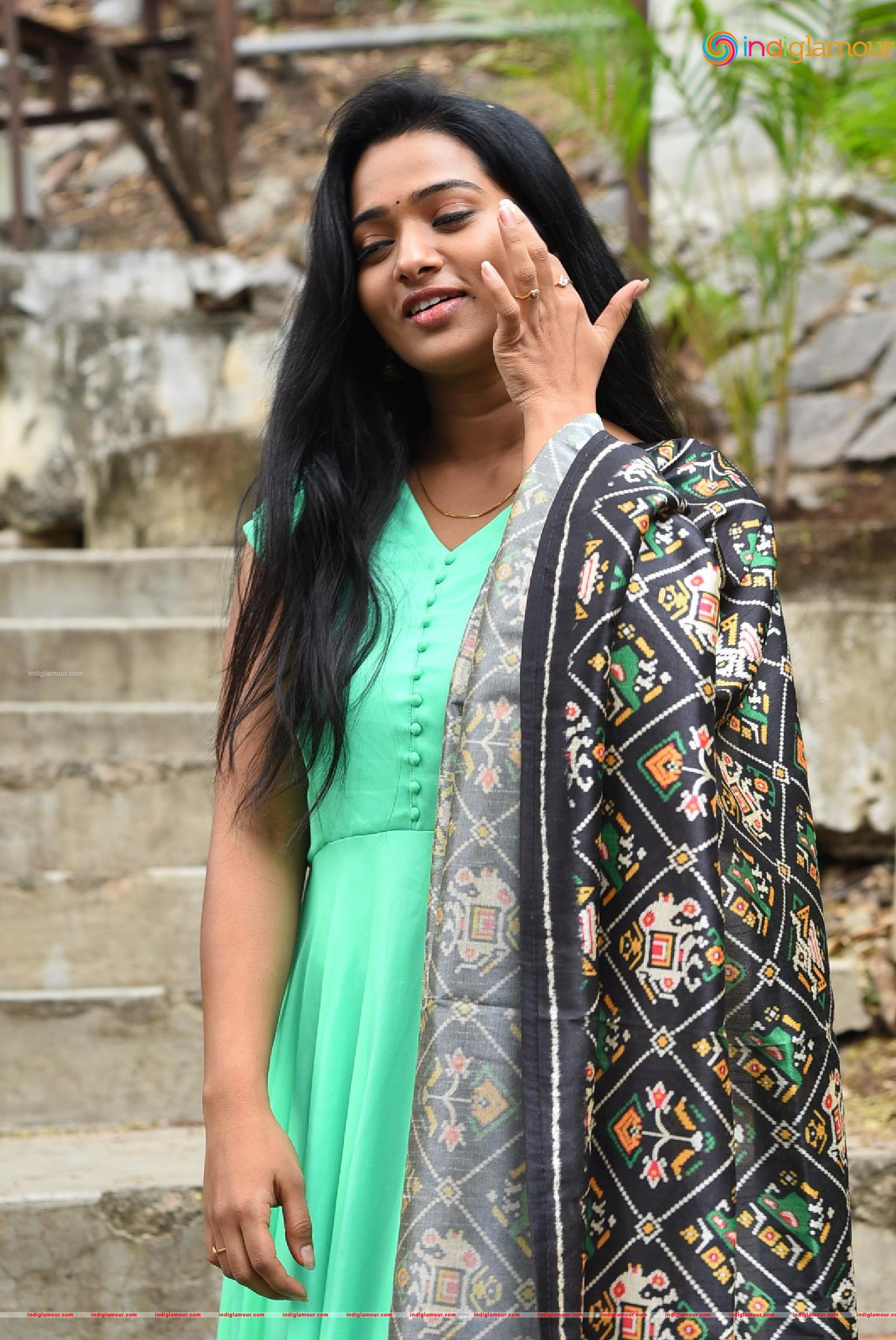 Rekha Nirosha Actress hd photo