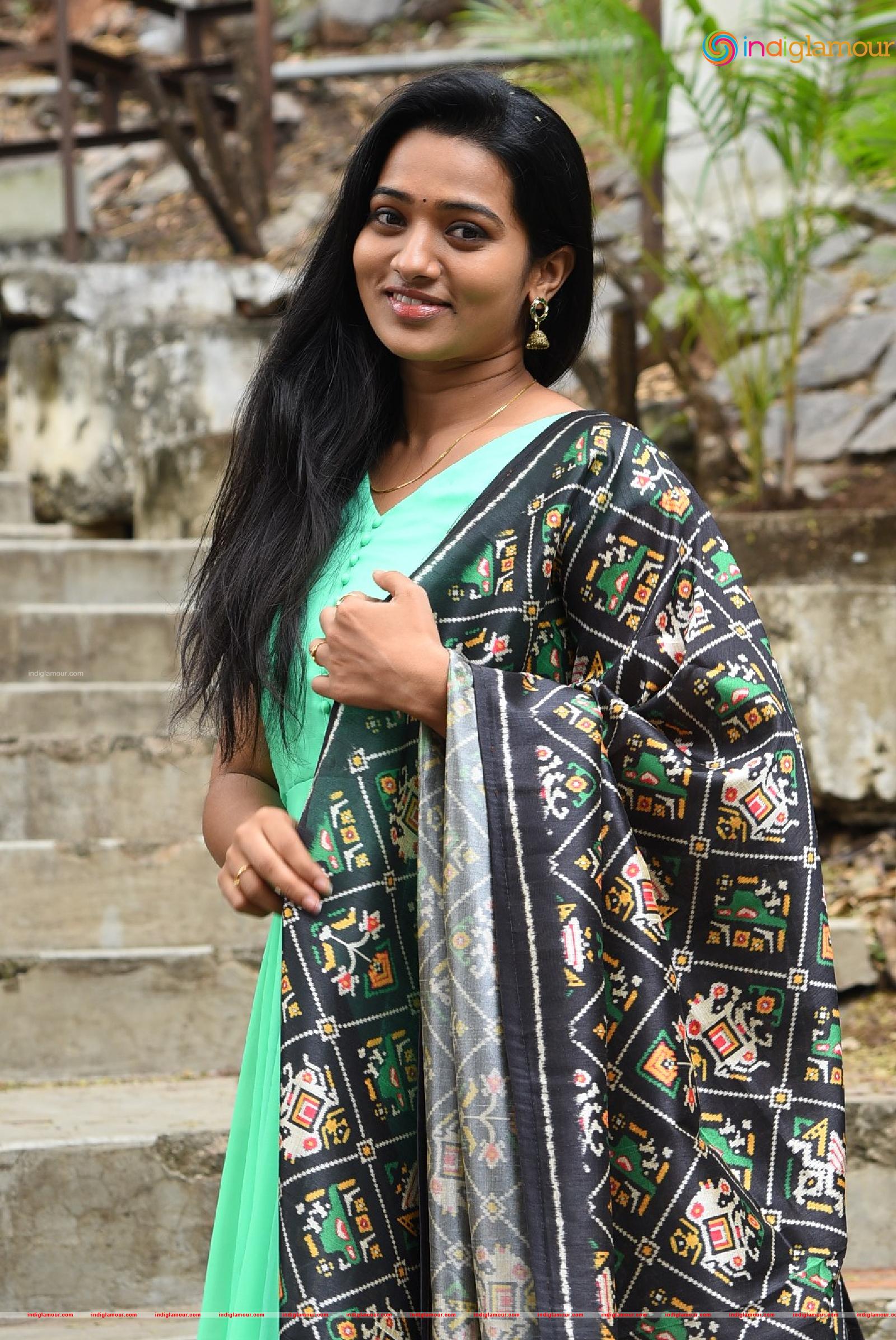 Rekha Nirosha Actress hd photo