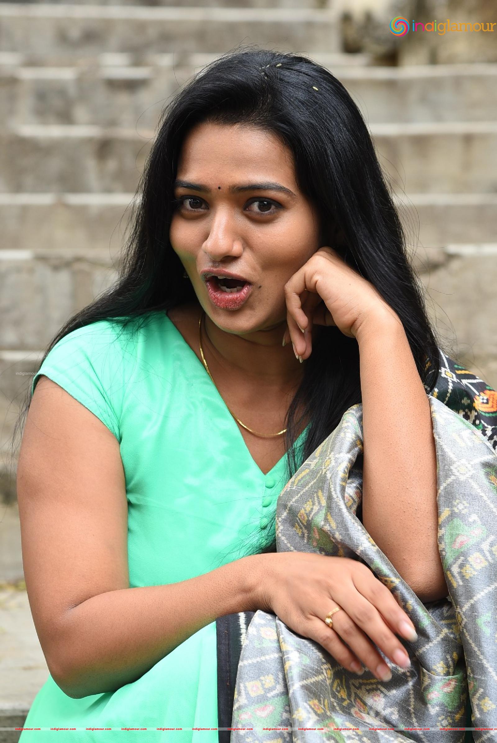 Rekha Nirosha Actress hd photo