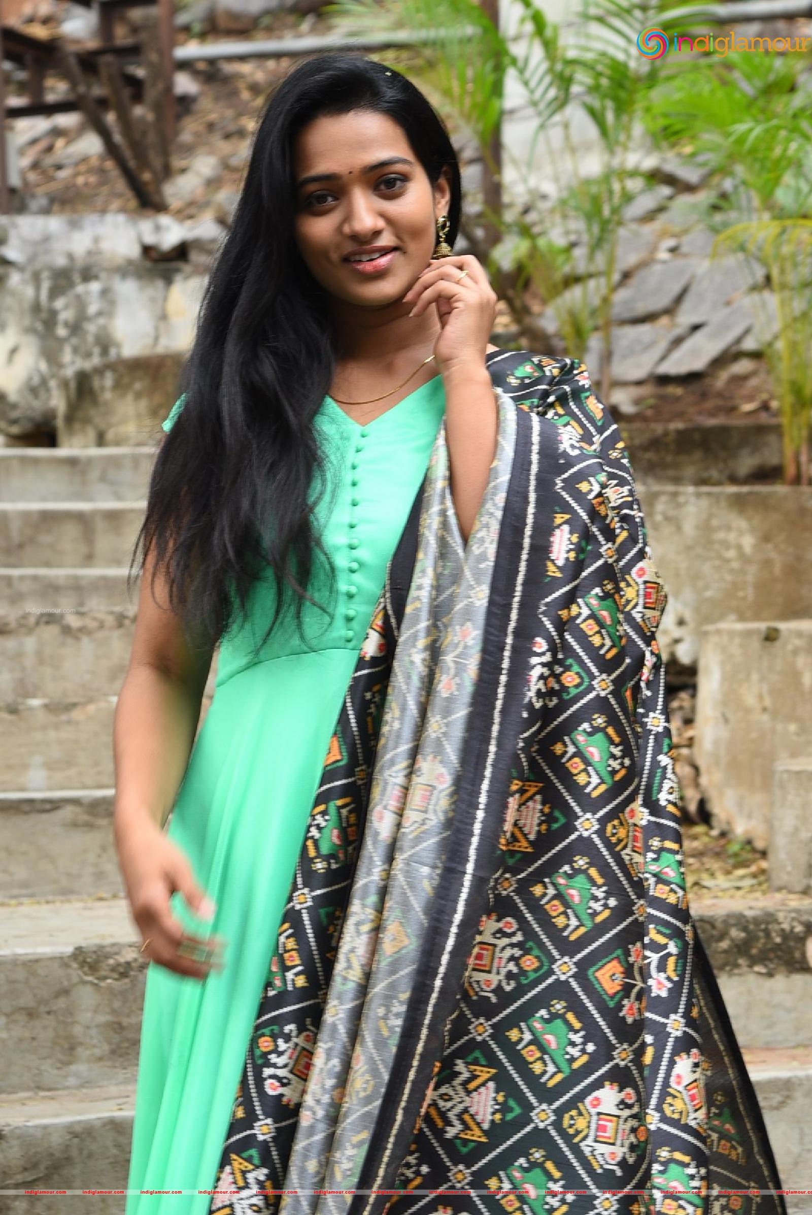 Rekha Nirosha Actress hd photo