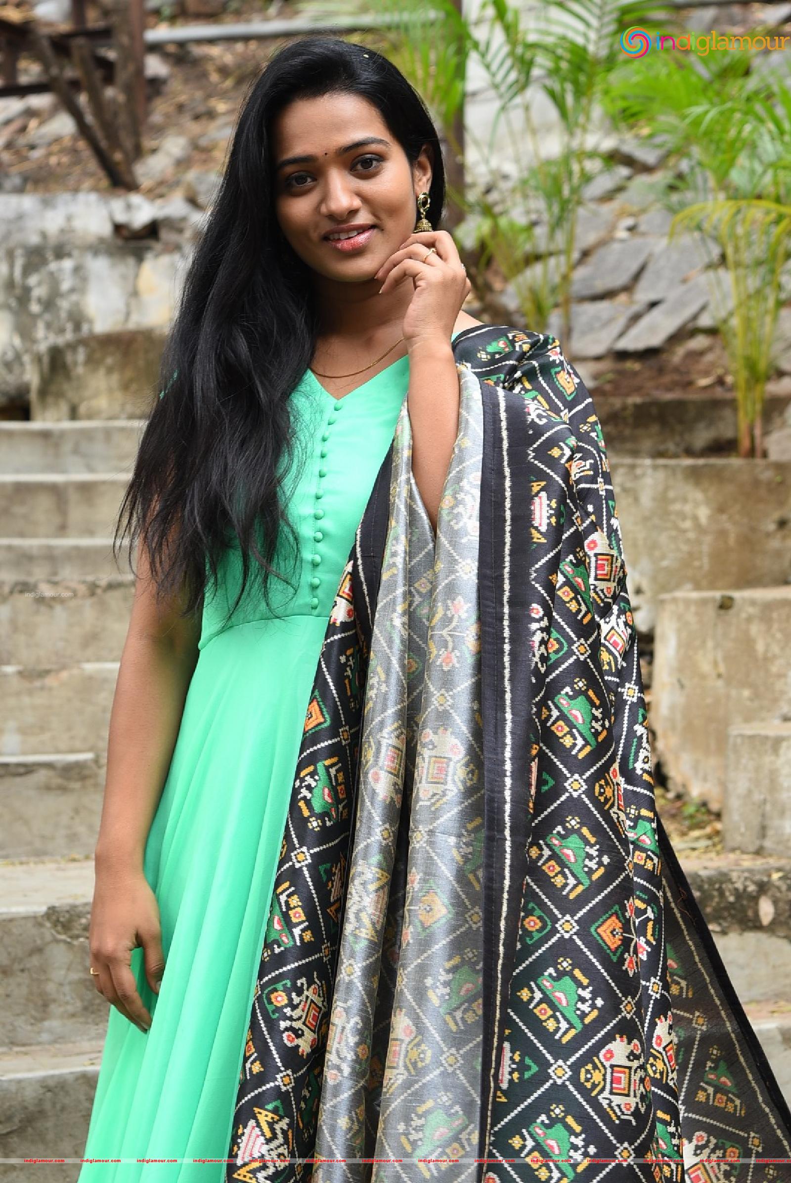 Rekha Nirosha Actress hd photo