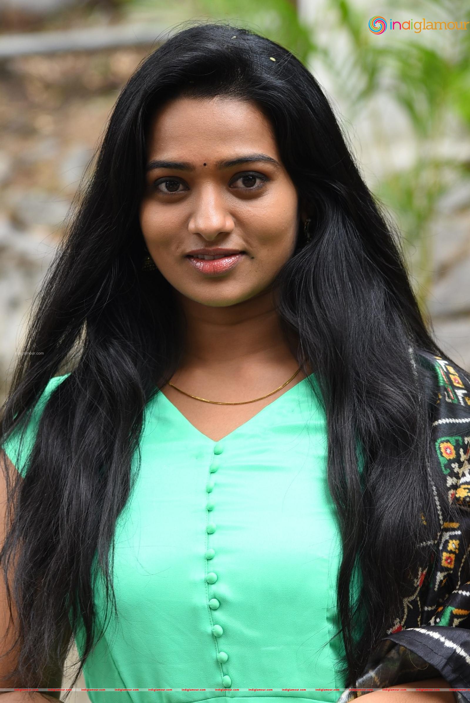 Rekha Nirosha Actress hd photo