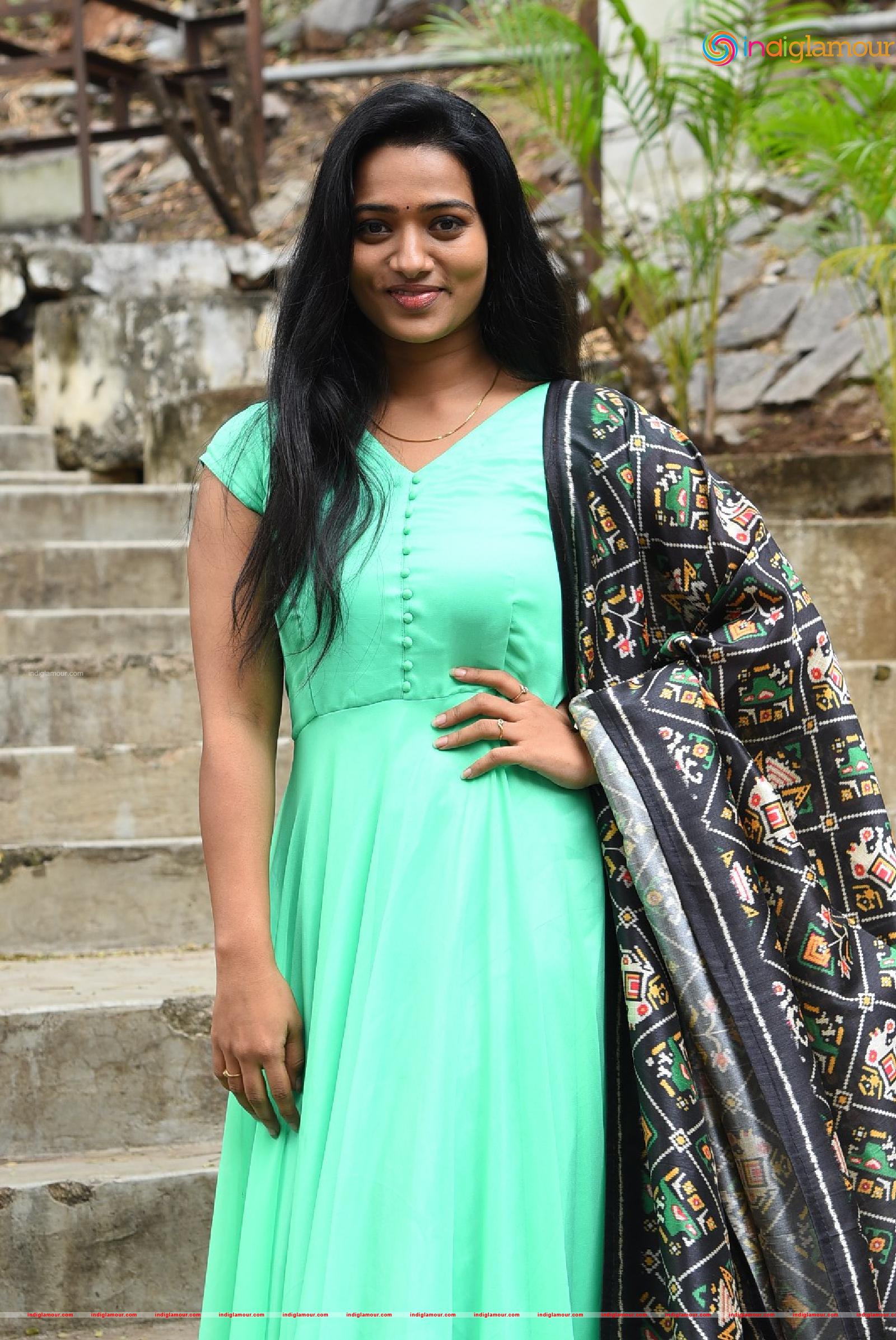 Rekha Nirosha Actress hd photo
