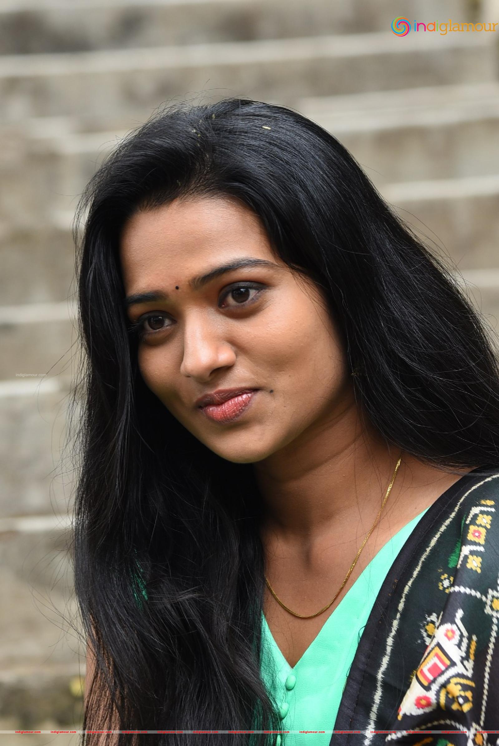Rekha Nirosha Actress hd photo