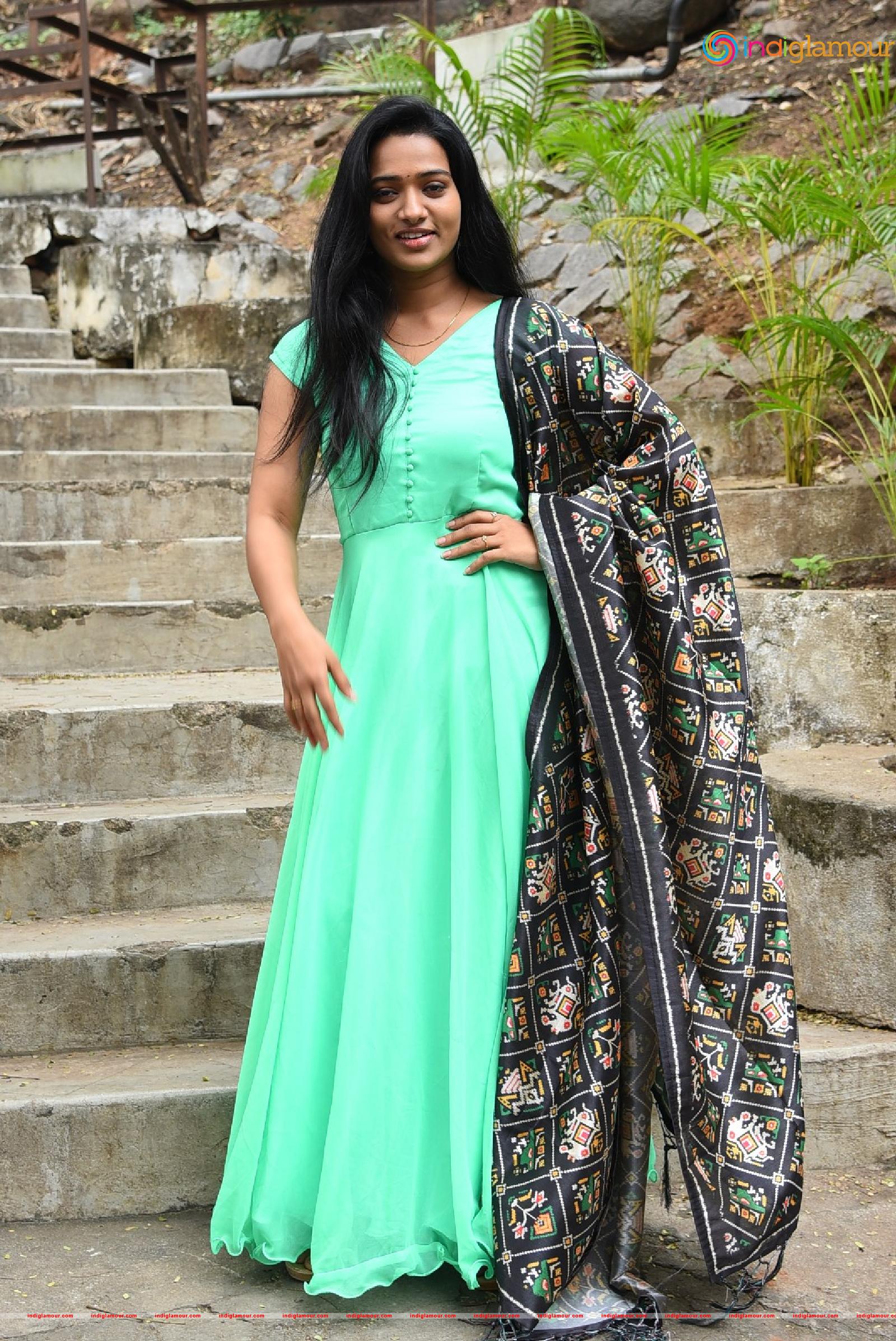 Rekha Nirosha Actress hd photo